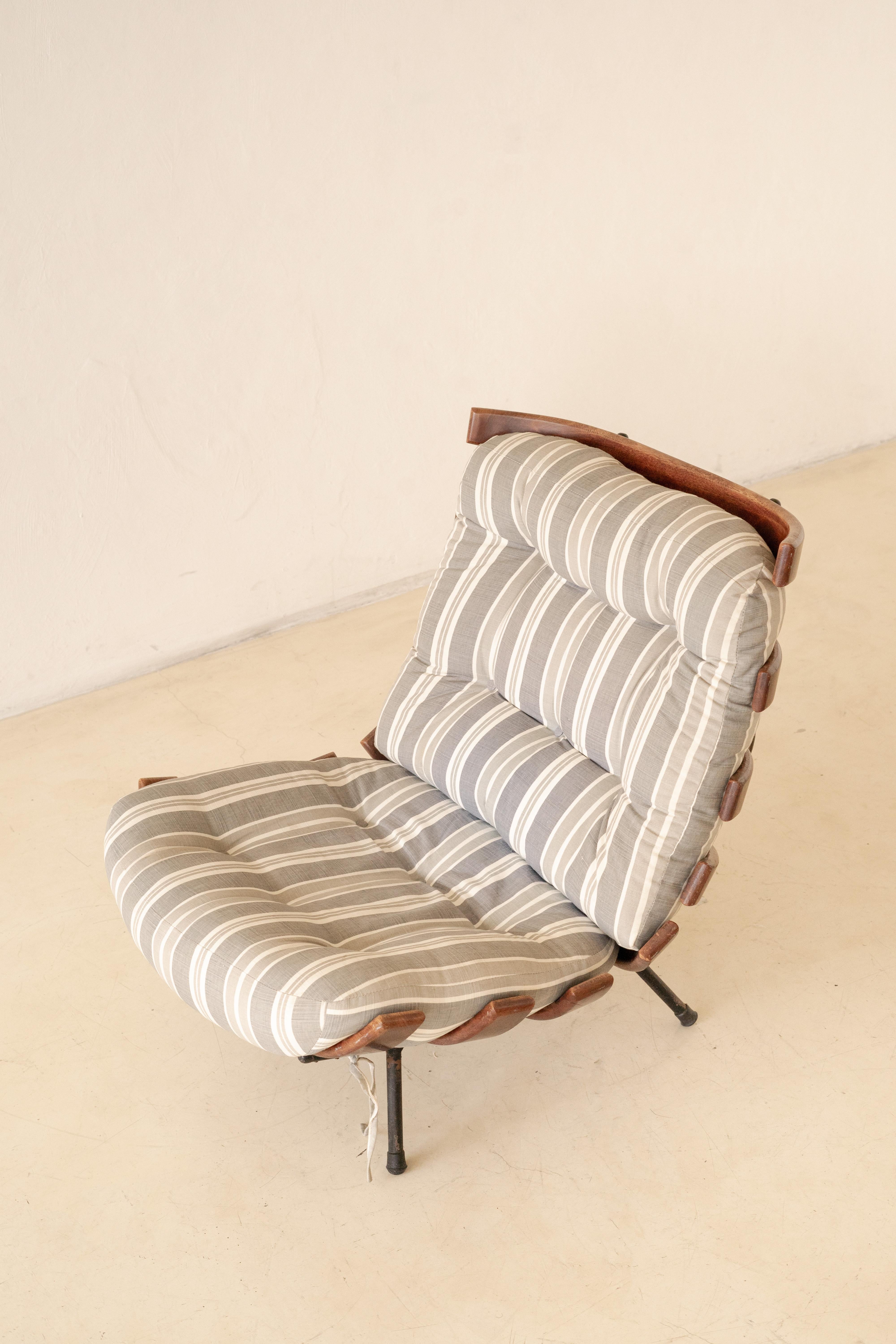 Acier inoxydable Fauteuil Costela moderne du milieu du siècle par Carlo Hauner et Martin Eisler, 1953 en vente