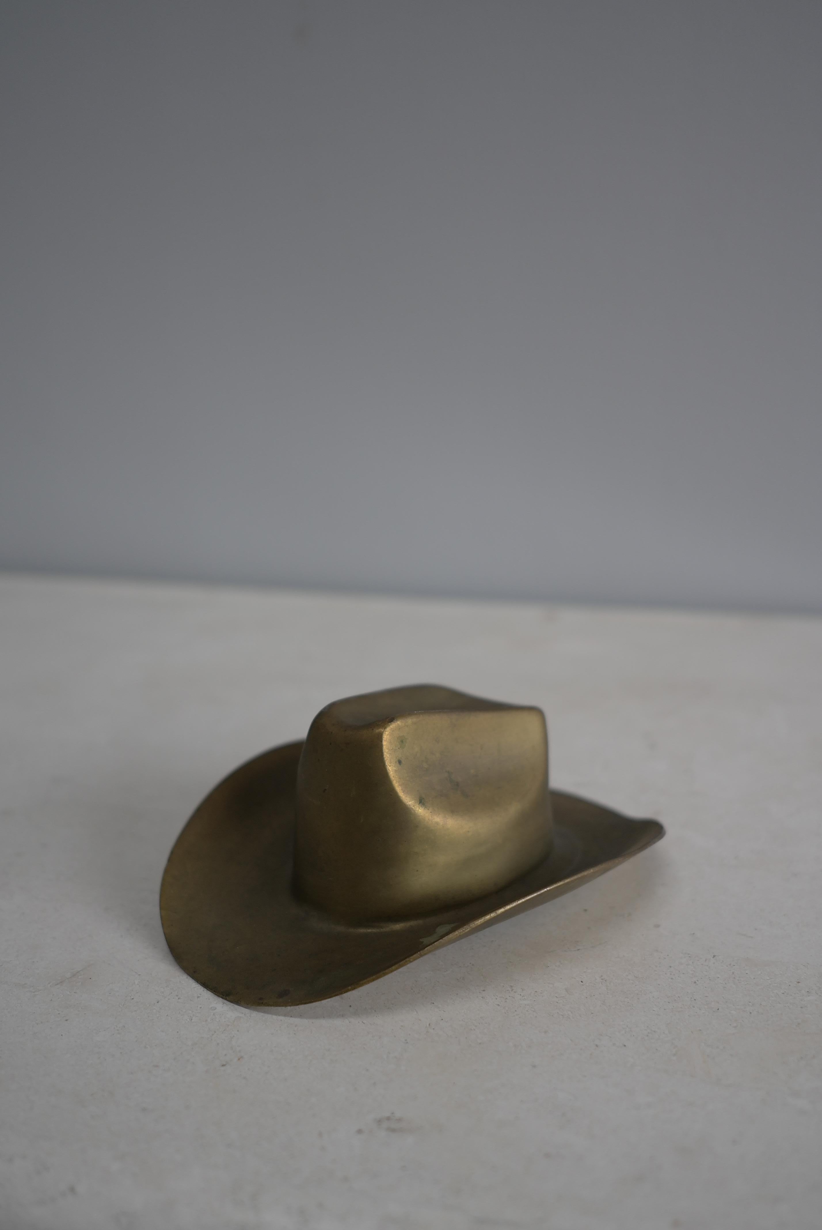 Presse-papier en laiton massif pour chapeau de cow-boy The Moderns 1960's 3