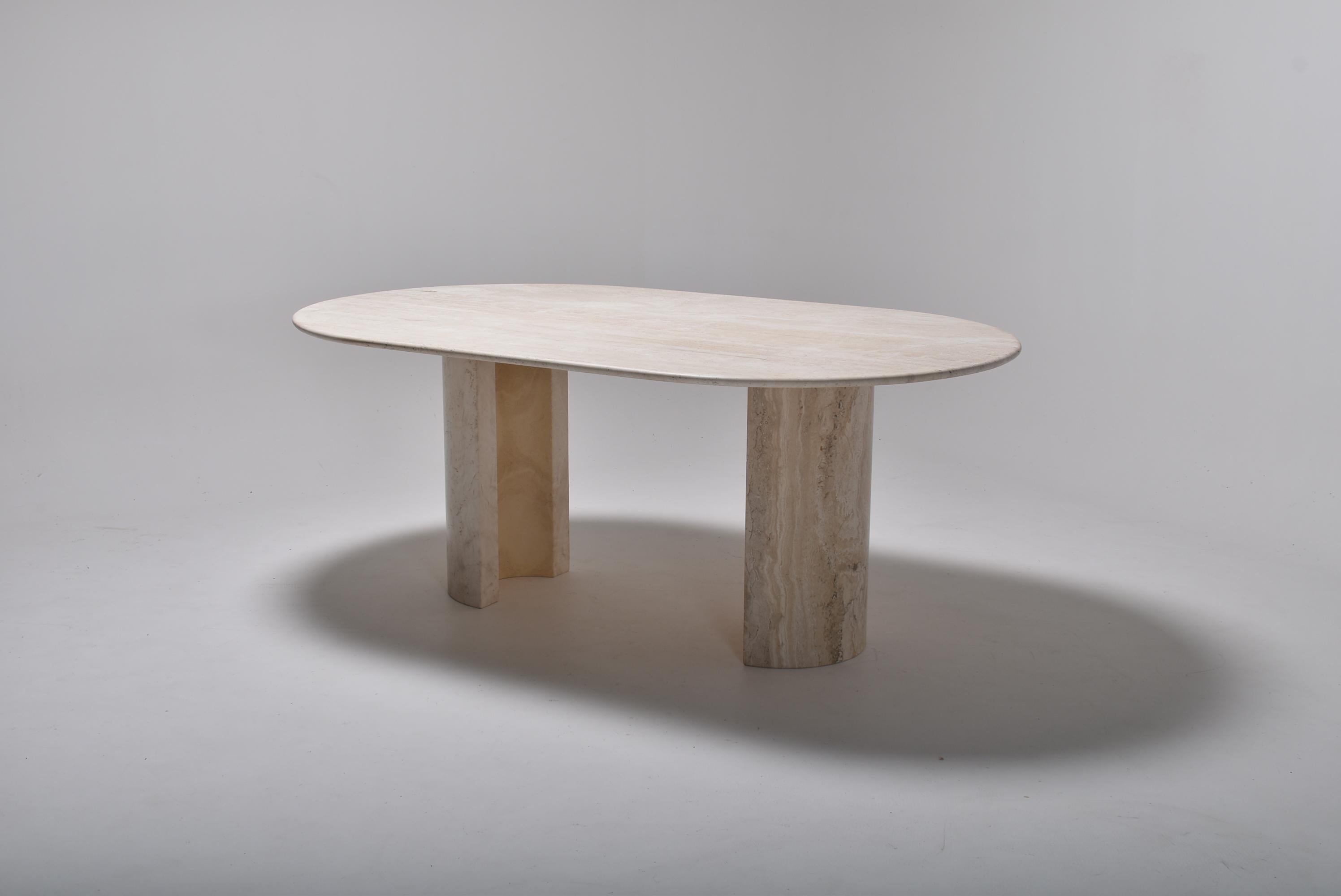 Mid-Century Modern Cream Oval Travertine Dining Table, Italy, 1970 In Good Condition In Le Grand-Saconnex, CH