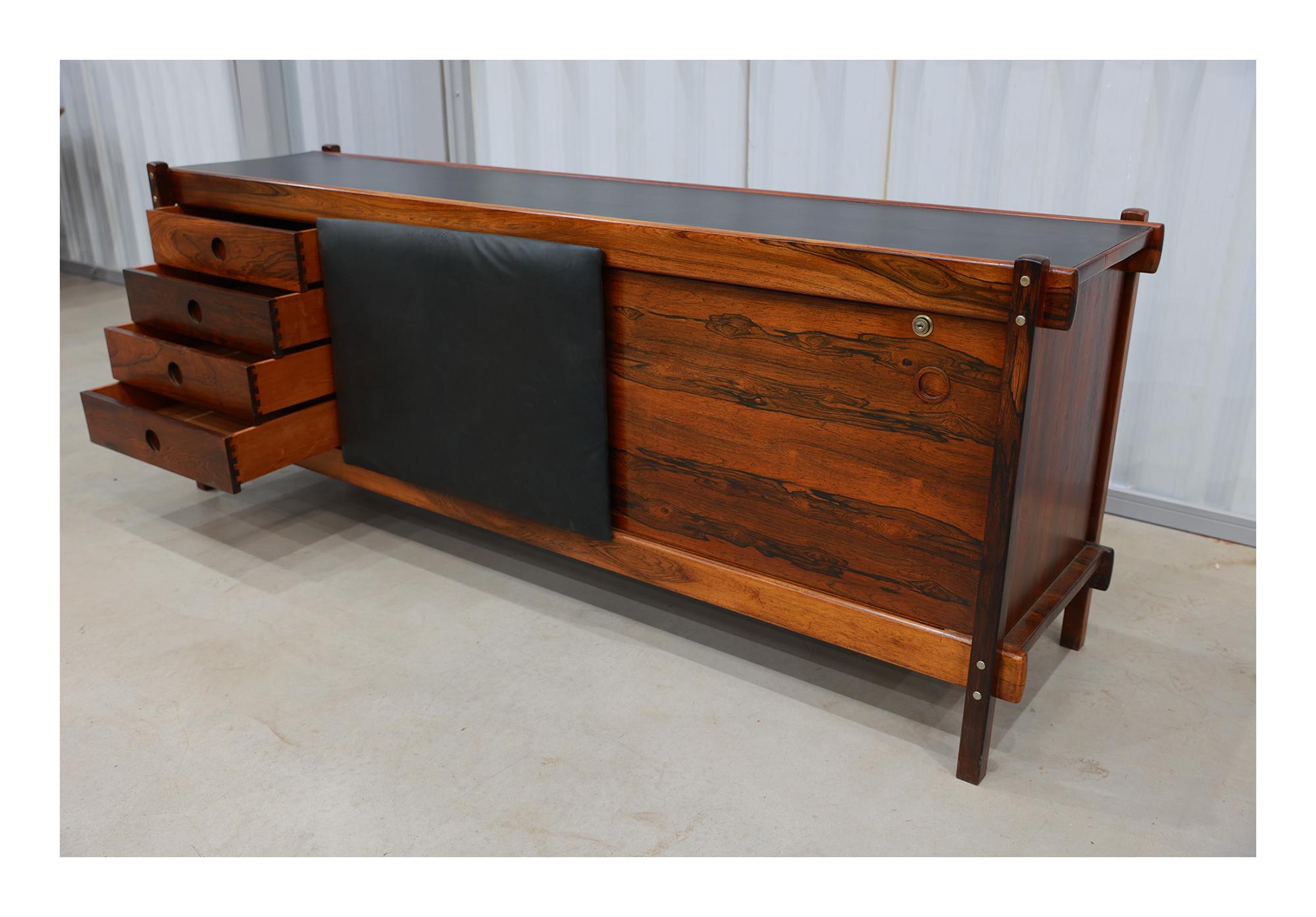 Mid Century Modern Credenza “Adolpho” in hardwood by Sergio Rodrigues, Brazil For Sale 1