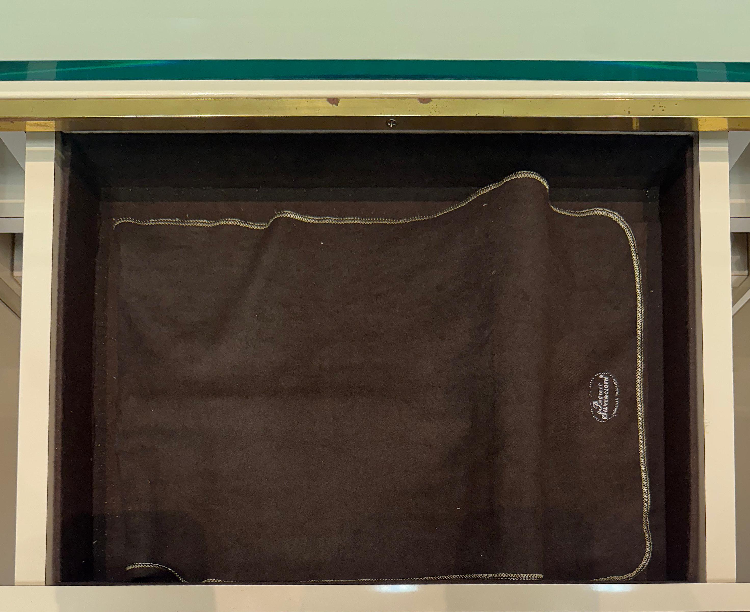 Credenza moderna di metà secolo, ottone e vetro, ispirata a Cardin in vendita 2