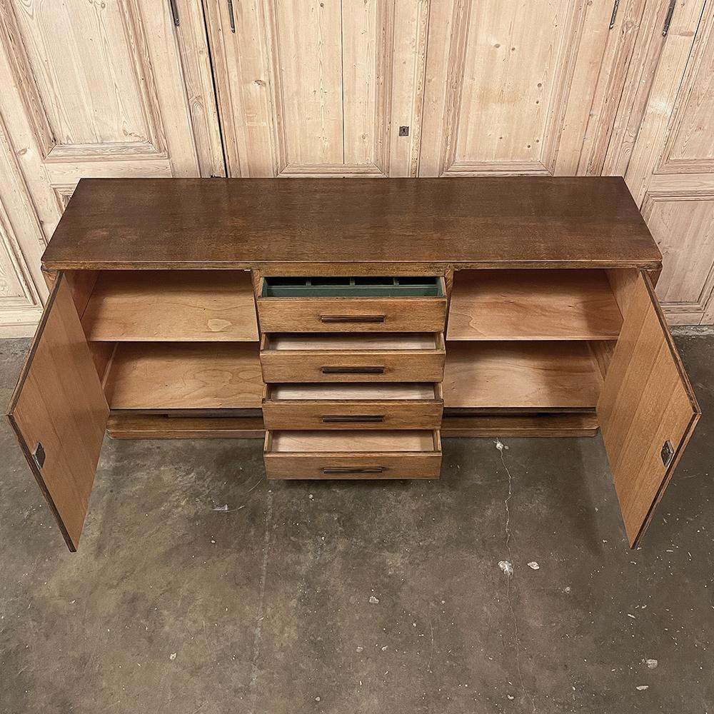 20th Century Mid-Century Modern Credenza ~ Buffet For Sale