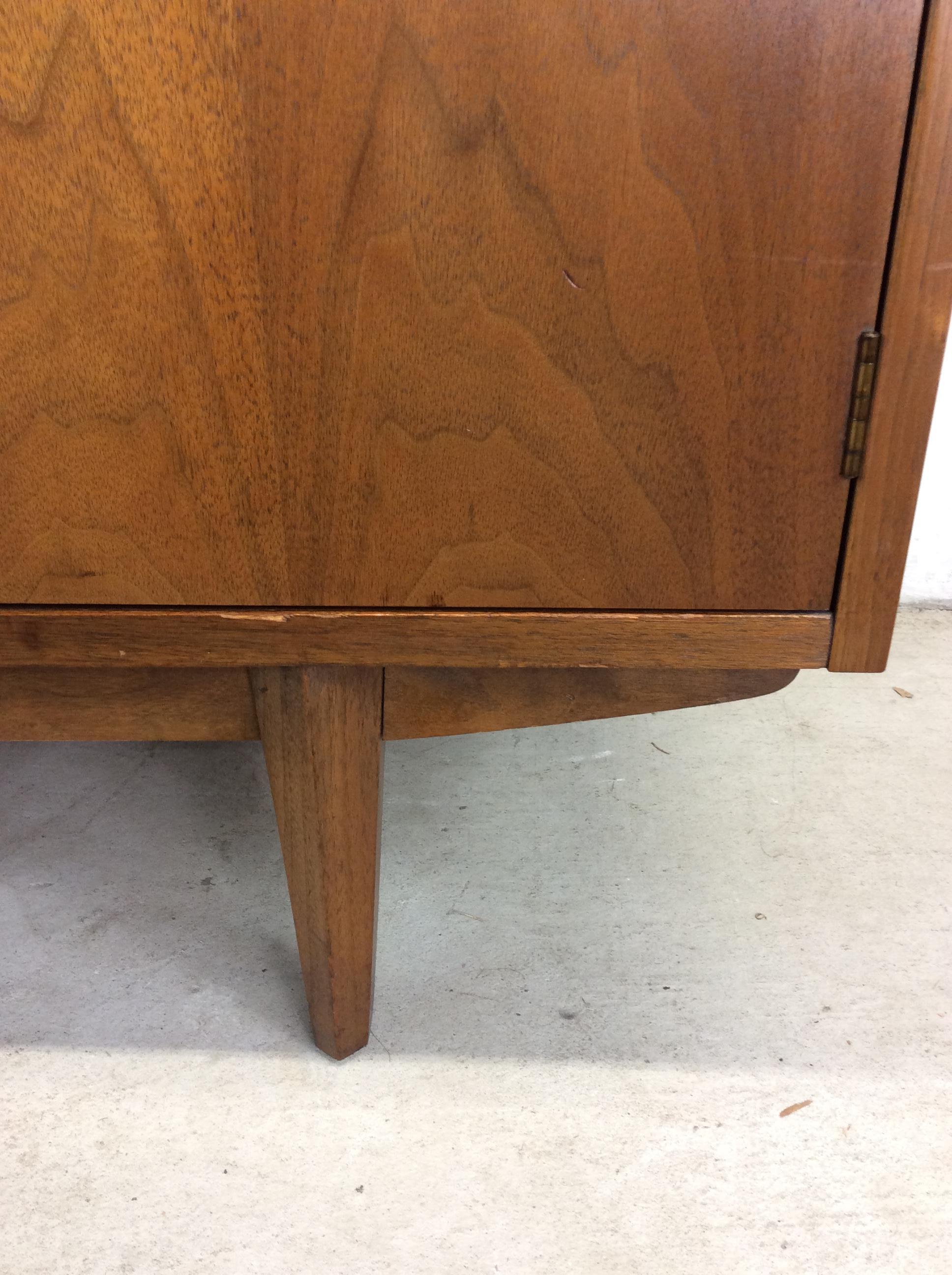 Crédence moderne du milieu du siècle par Albert Parvin pour American of Martinsville en vente 5