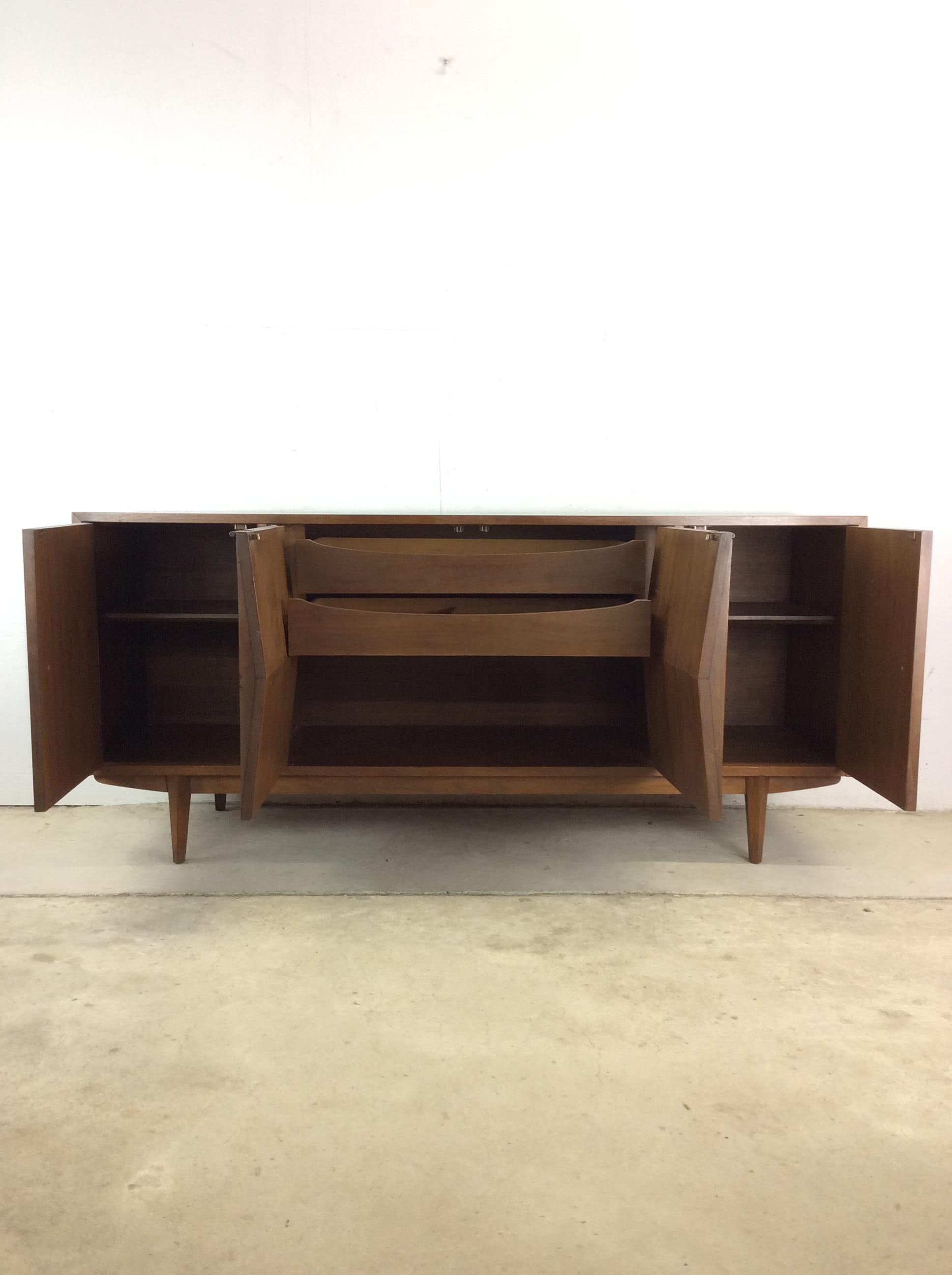 Crédence moderne du milieu du siècle par Albert Parvin pour American of Martinsville en vente 12