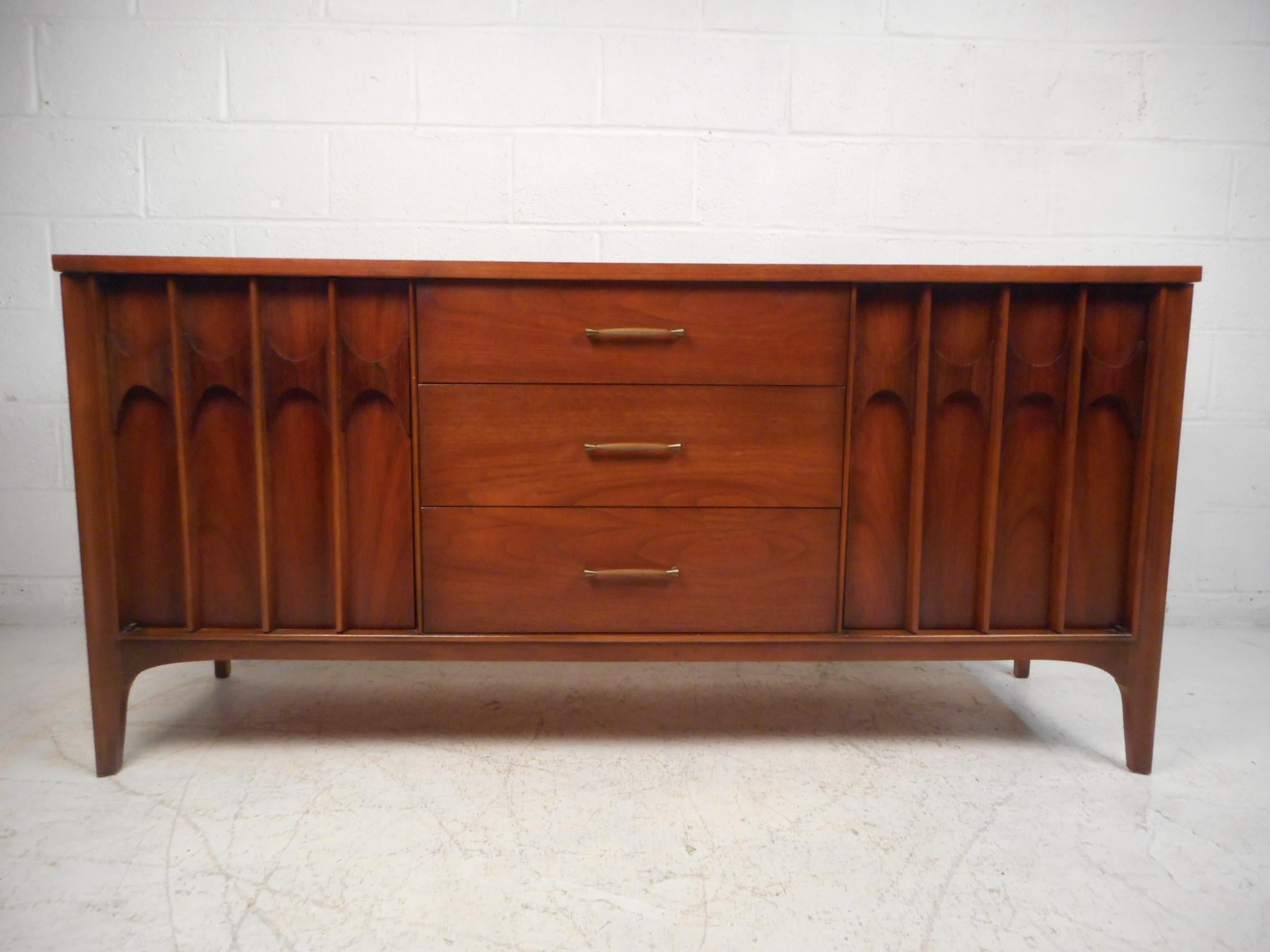 broyhill credenza mid century