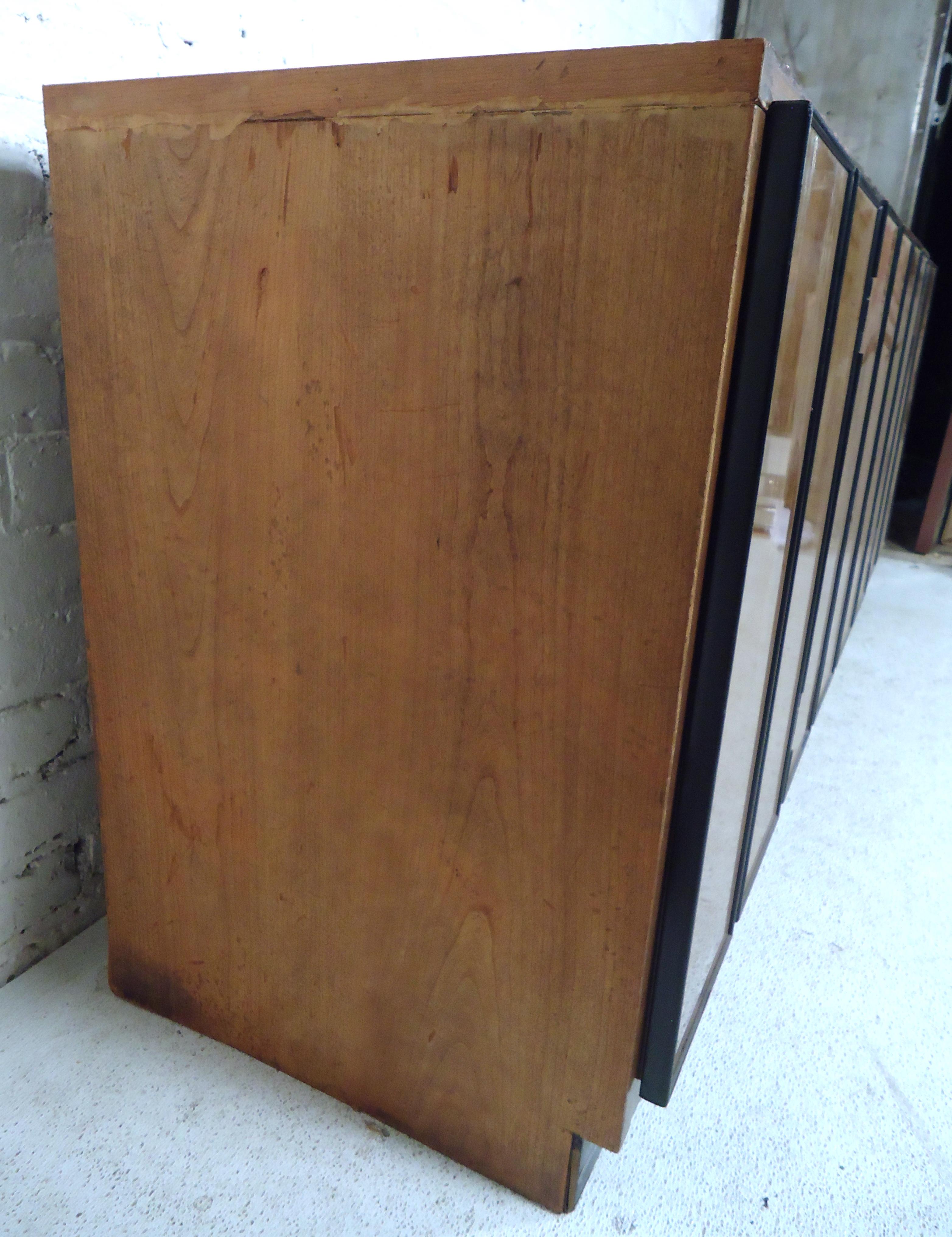 Mid-20th Century Mid-Century Modern Credenza by Henredon For Sale