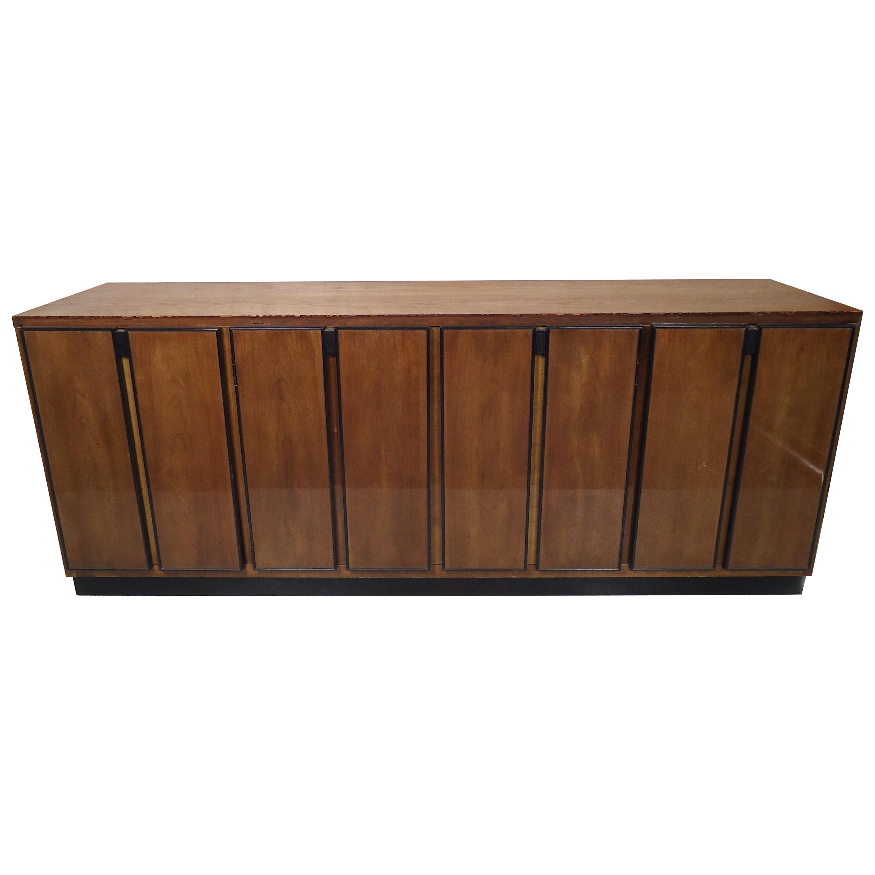 Credenza moderna di metà secolo di Henredon in vendita