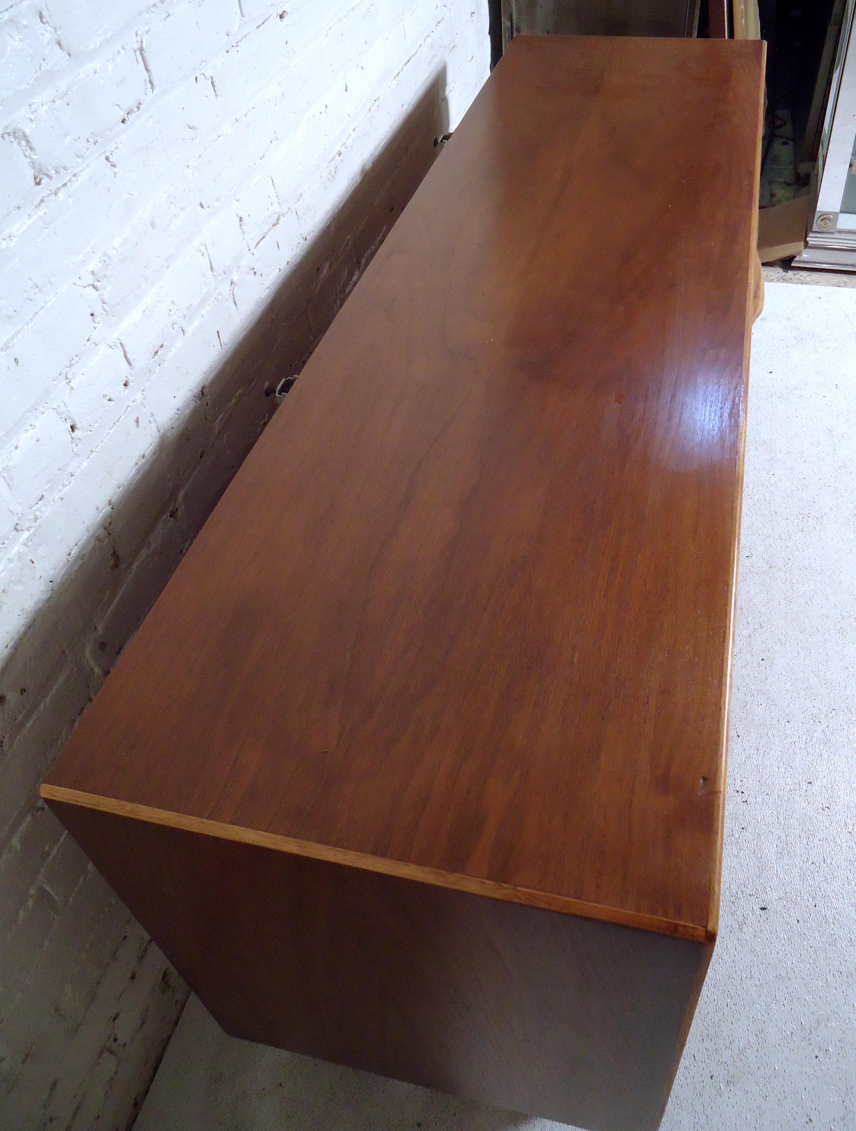 Mid-Century Modern Credenza by Lane In Good Condition In Brooklyn, NY