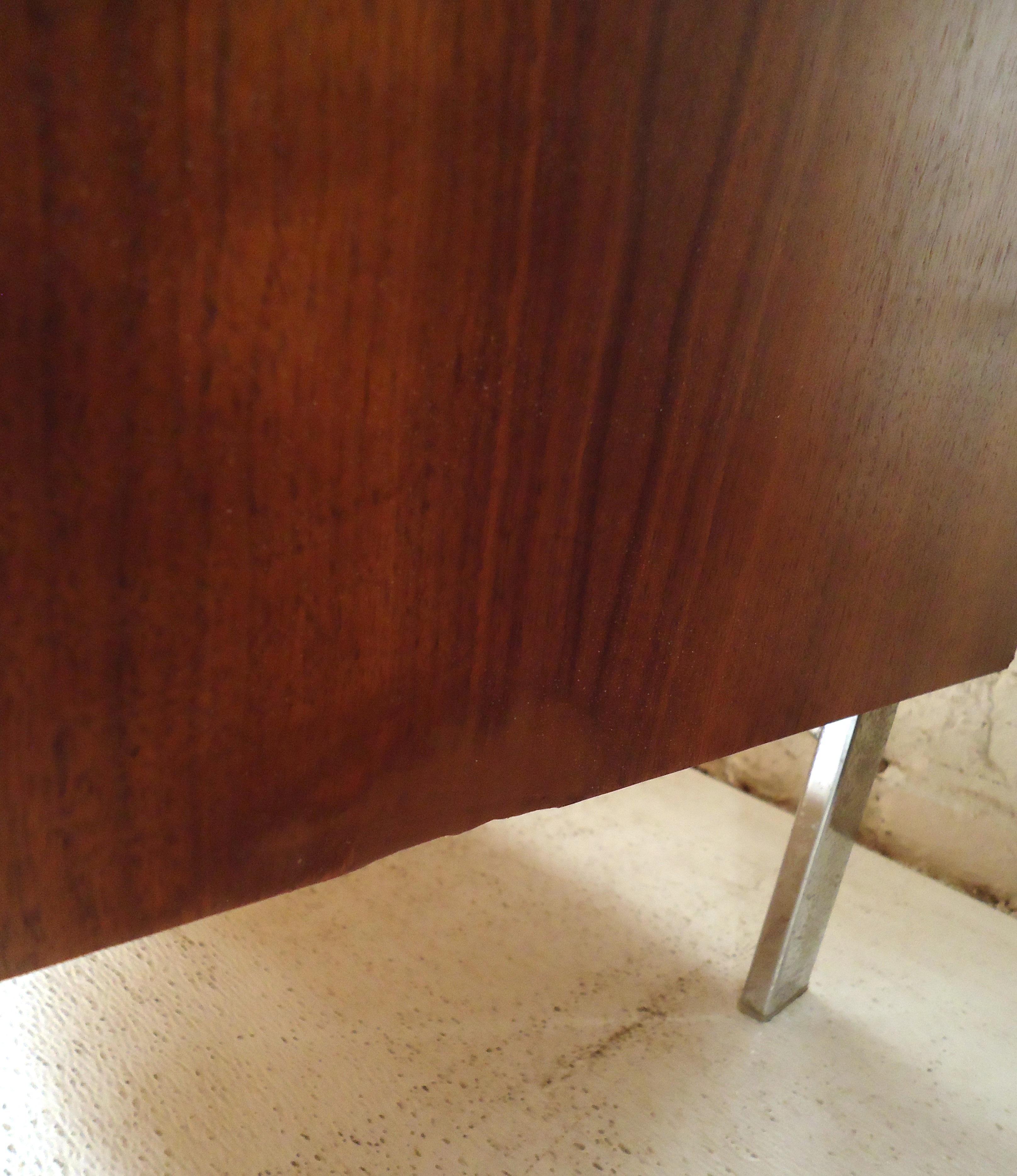Mid-Century Modern Credenza by Lane For Sale 3