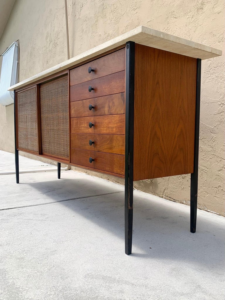 Mid Century Modern Credenza by Milo Baughman for Arch Gordon For Sale 6