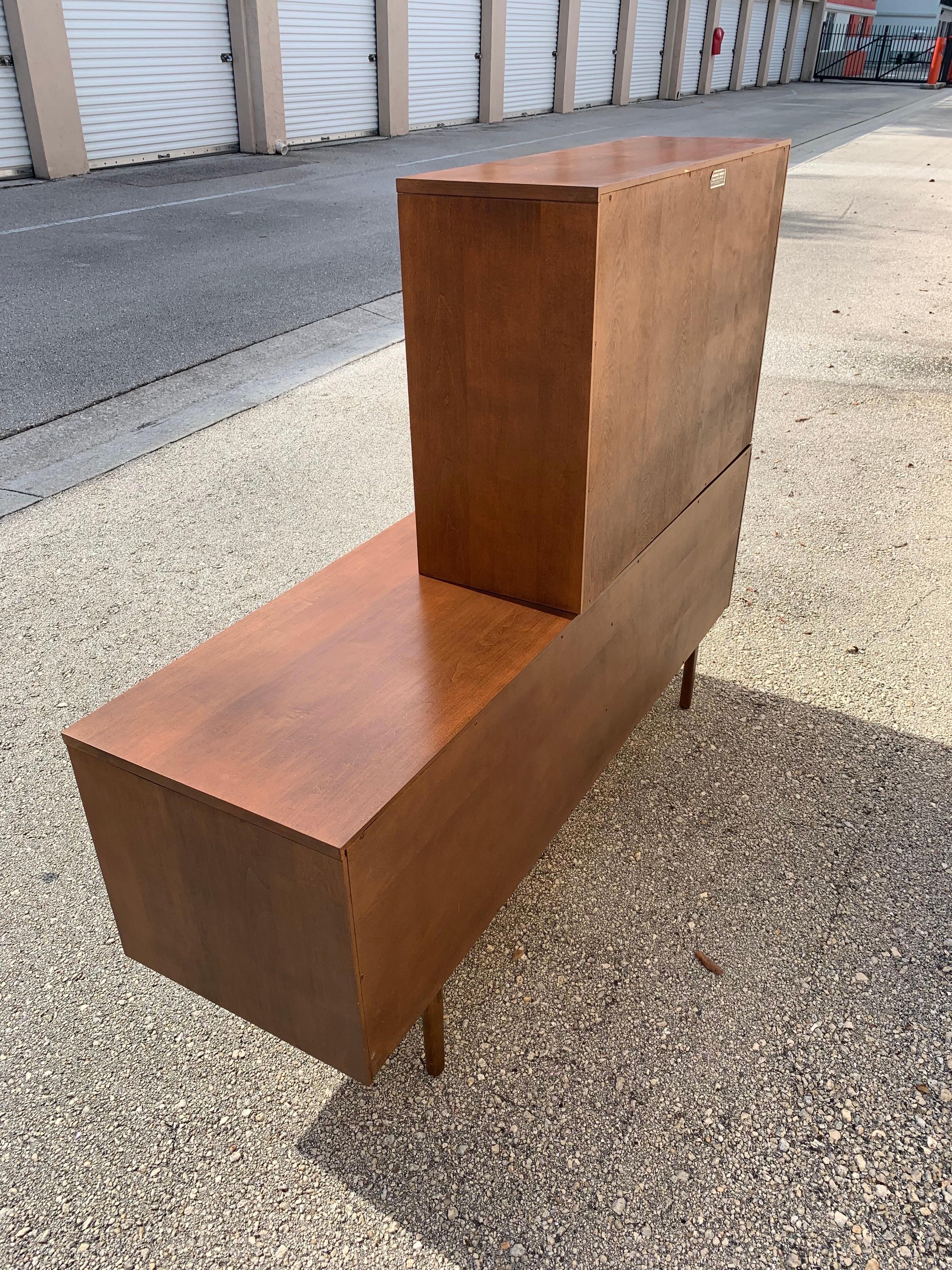 Credenza moderna di metà secolo di Paul McCobb per Planner Group #1513 in vendita 4