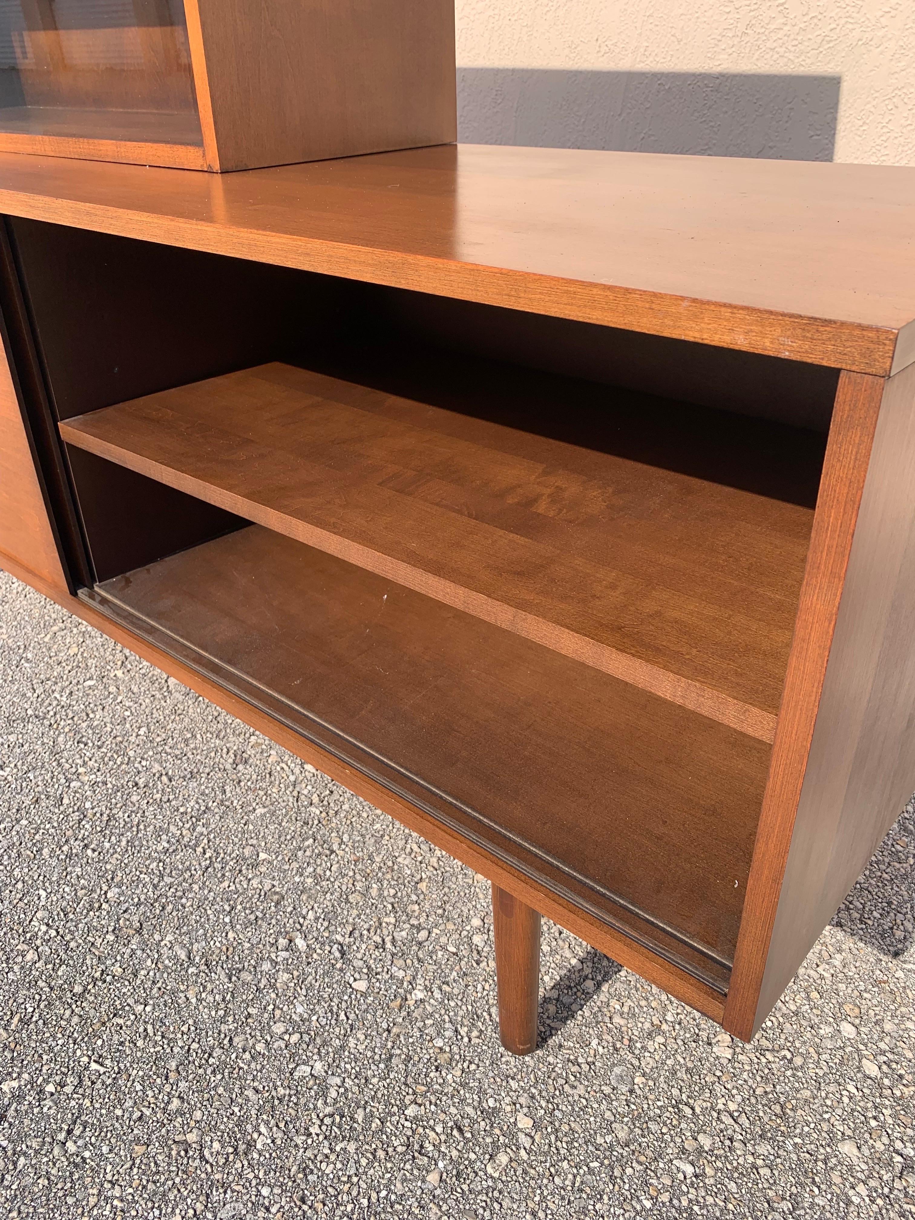 Mid-Century Modern Credenza by Paul McCobb for Planner Group #1513 For Sale 6