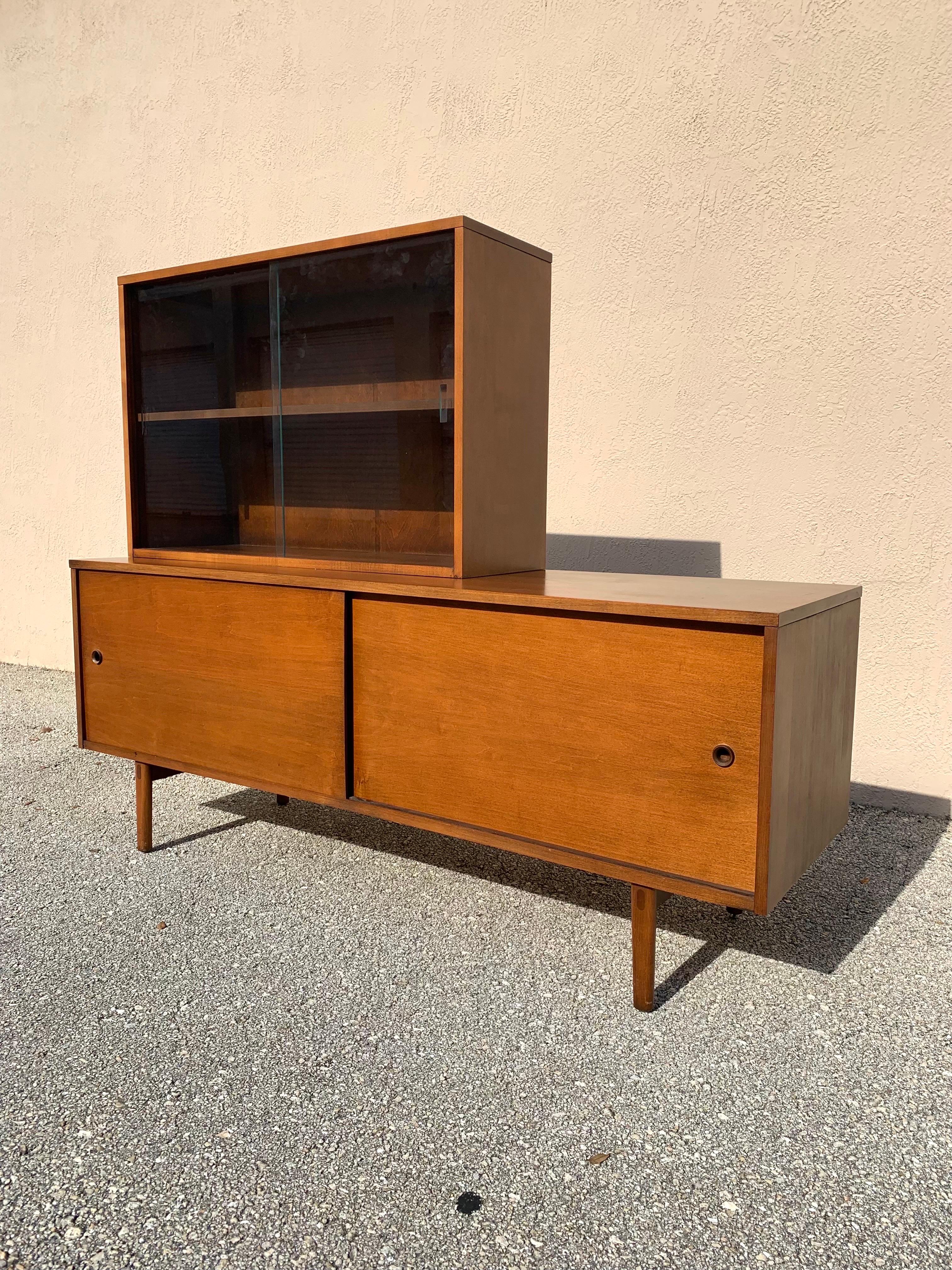 Mid-Century Modern Credenza by Paul McCobb for Planner Group #1513 For Sale 8