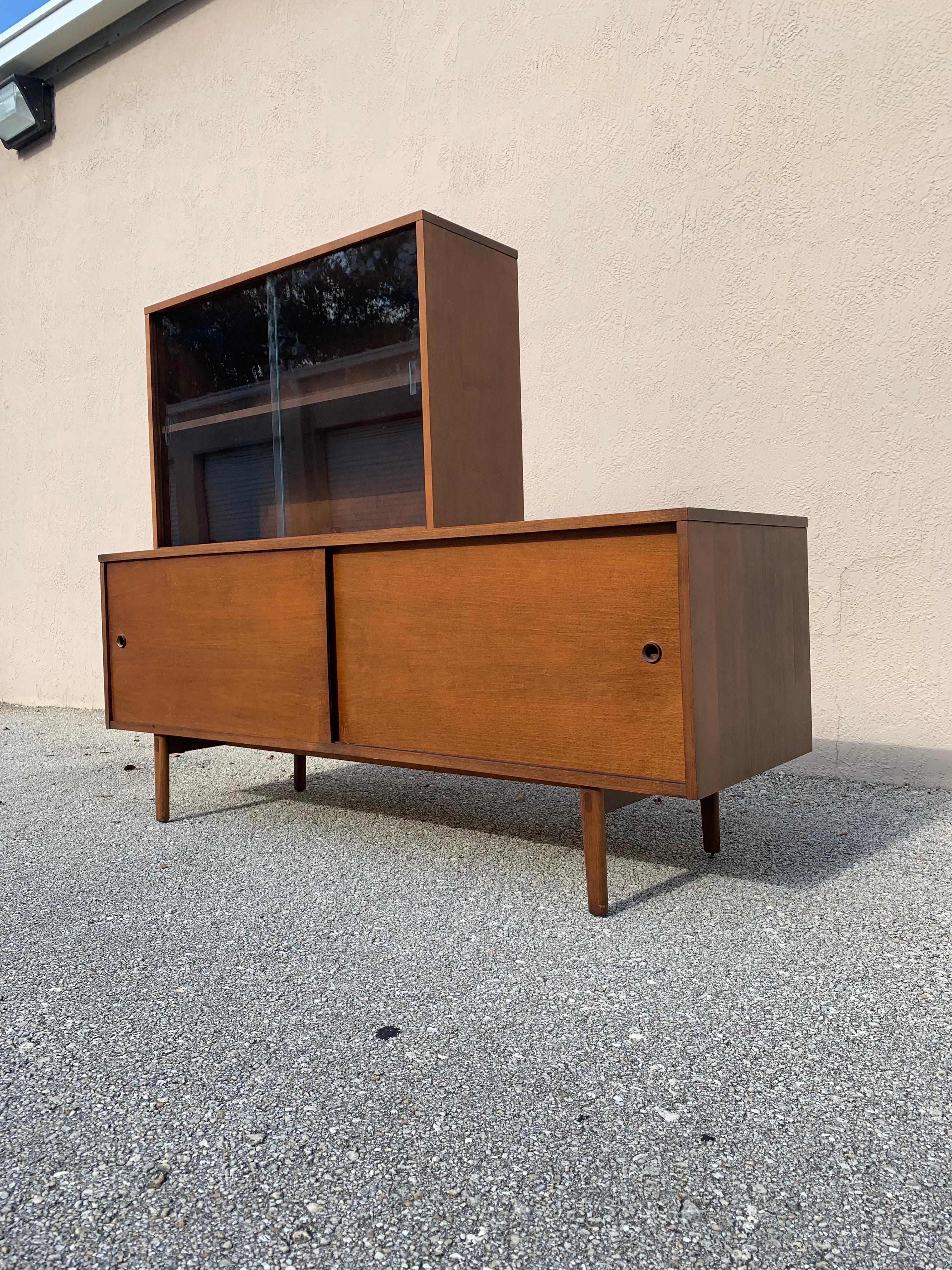 American Mid-Century Modern Credenza by Paul McCobb for Planner Group #1513 For Sale