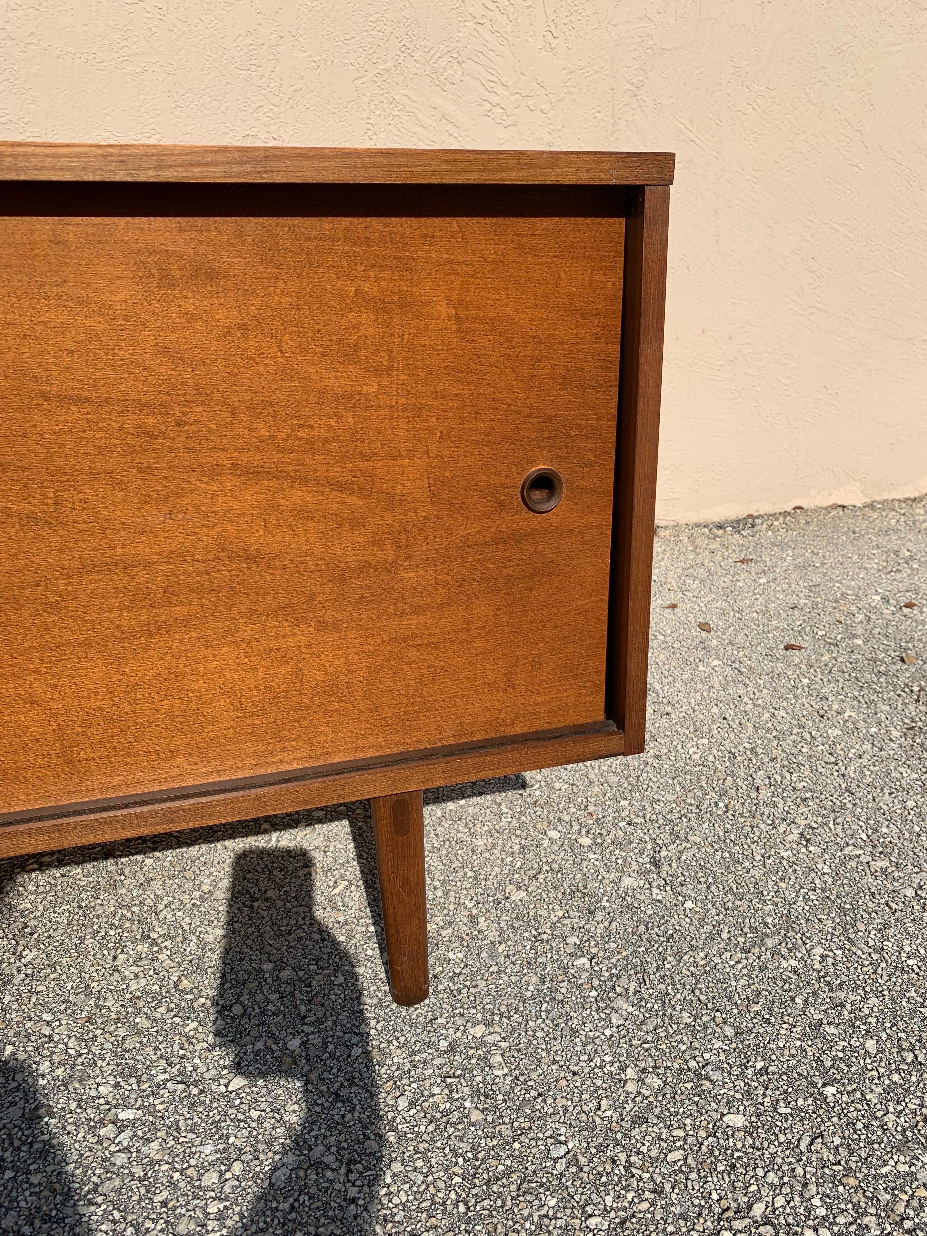 20th Century Mid-Century Modern Credenza by Paul McCobb for Planner Group #1513 For Sale