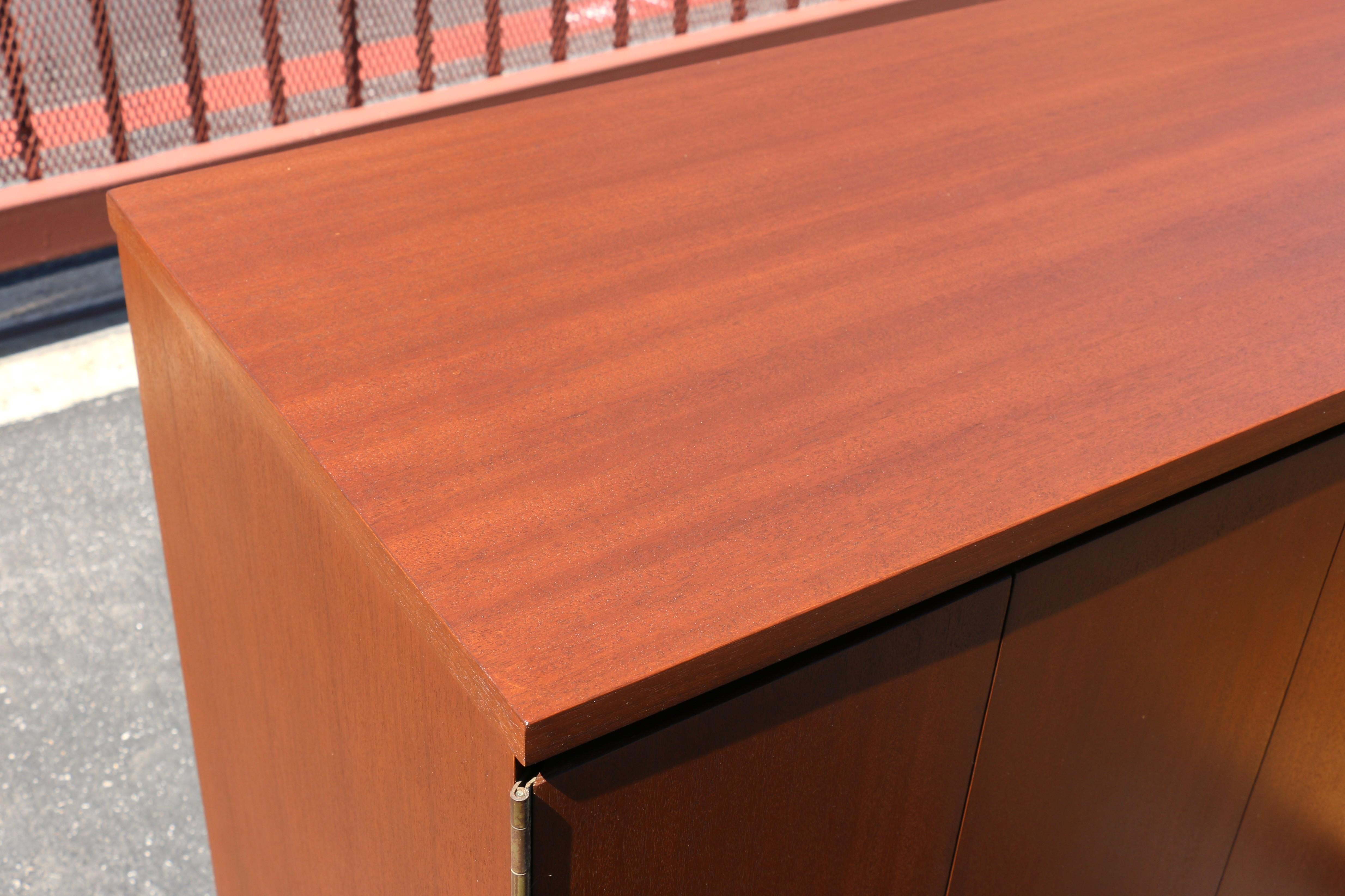 Mid-Century Modern Credenza by Paul McCobb, 'Irwin Collection' For Sale 6
