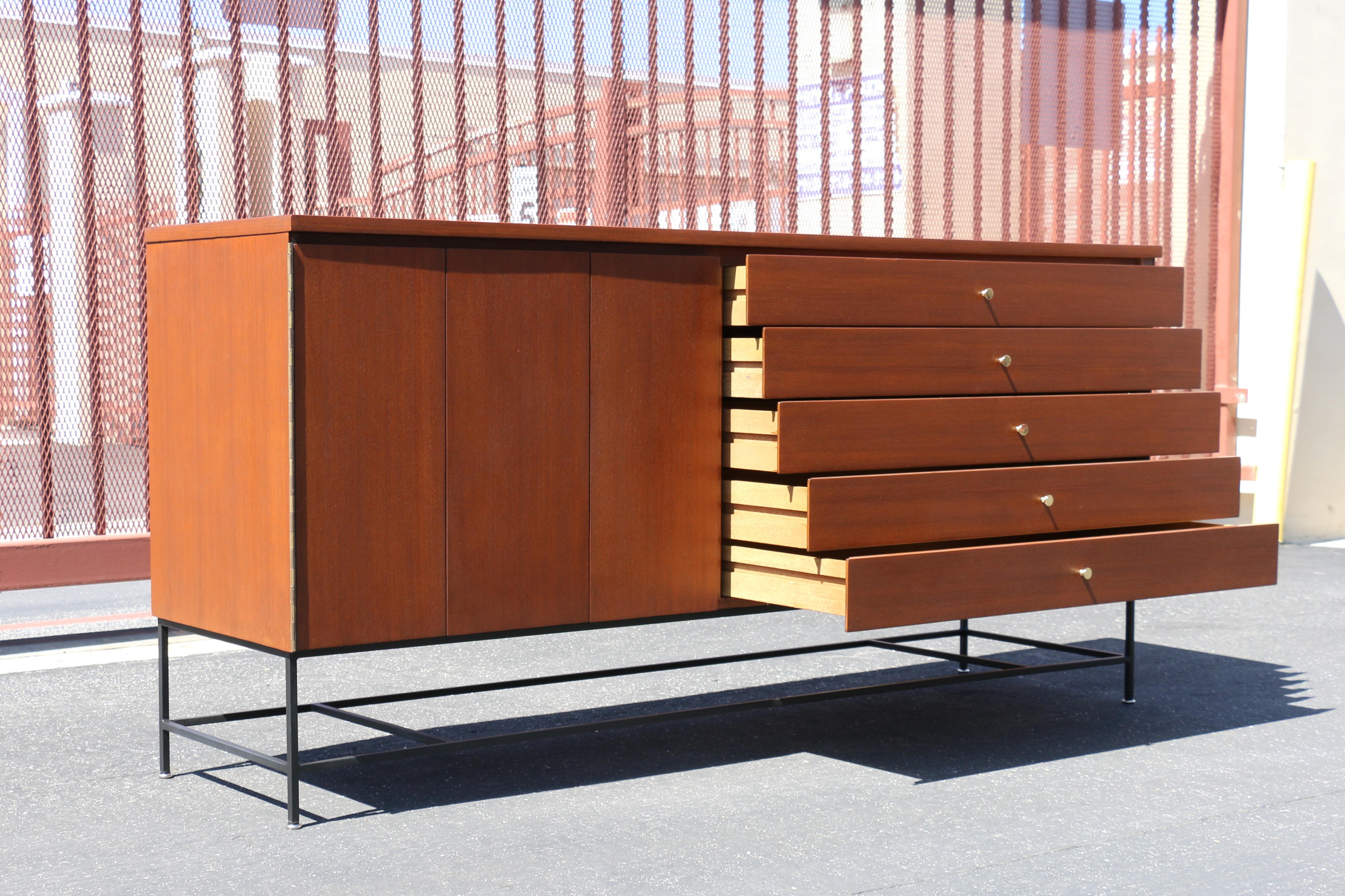Mid-Century Modern Credenza by Paul McCobb, 'Irwin Collection' For Sale 3