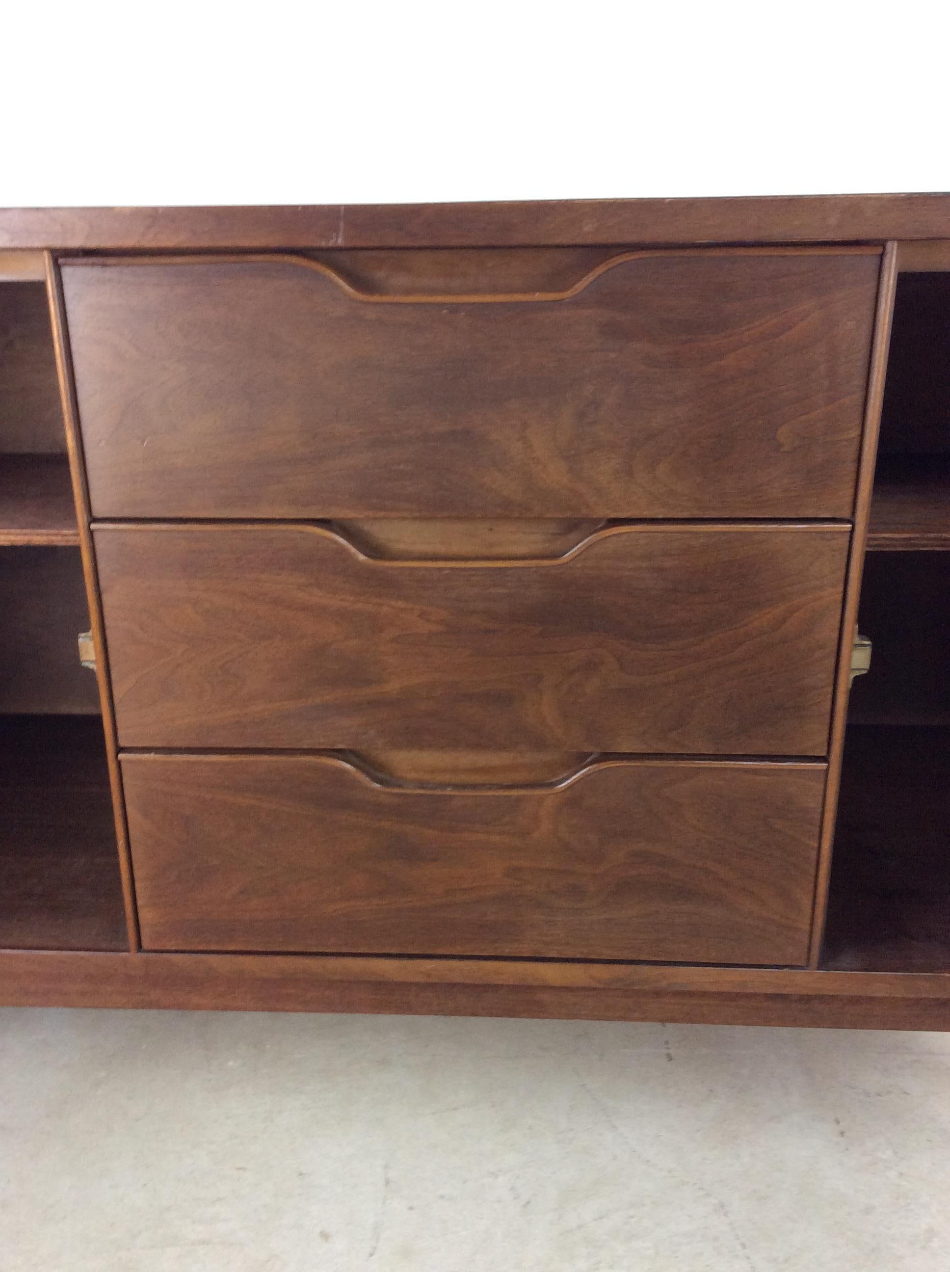 Mid-Century Modern Credenza by Stanley Furniture For Sale 8