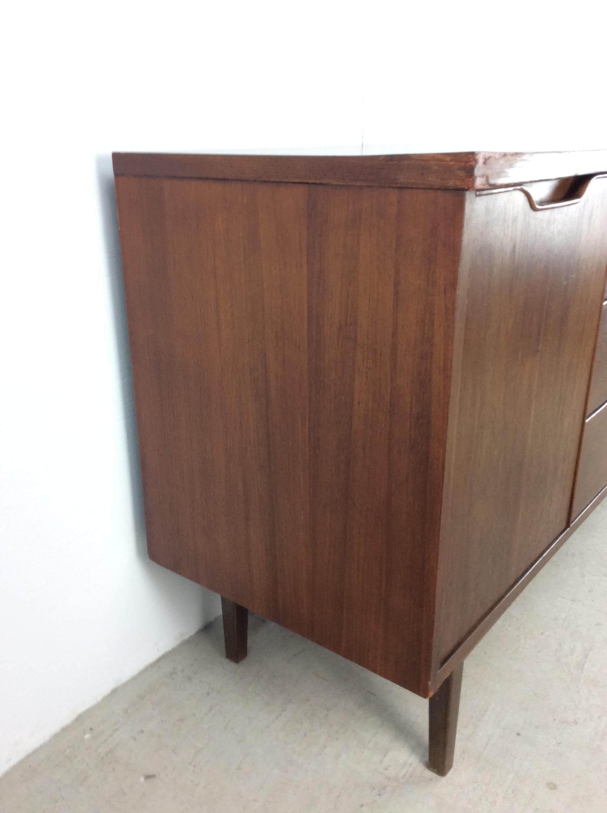 Mid-Century Modern Credenza by Stanley Furniture For Sale 1