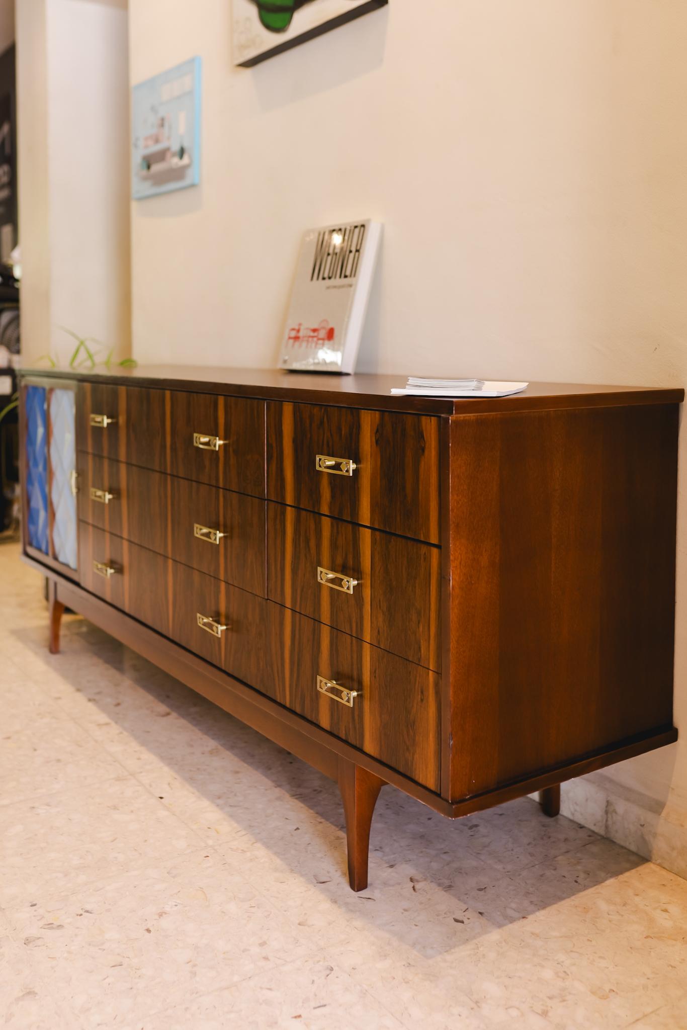 Credenza moderna di metà secolo In condizioni discrete in vendita a San Pedro Garza Garcia, Nuevo Leon