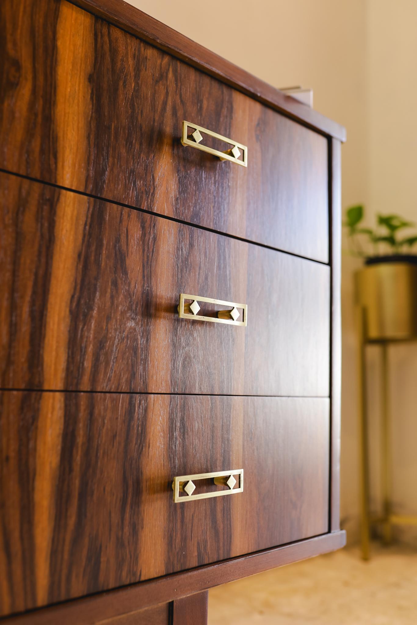 Credenza moderna di metà secolo in vendita 1