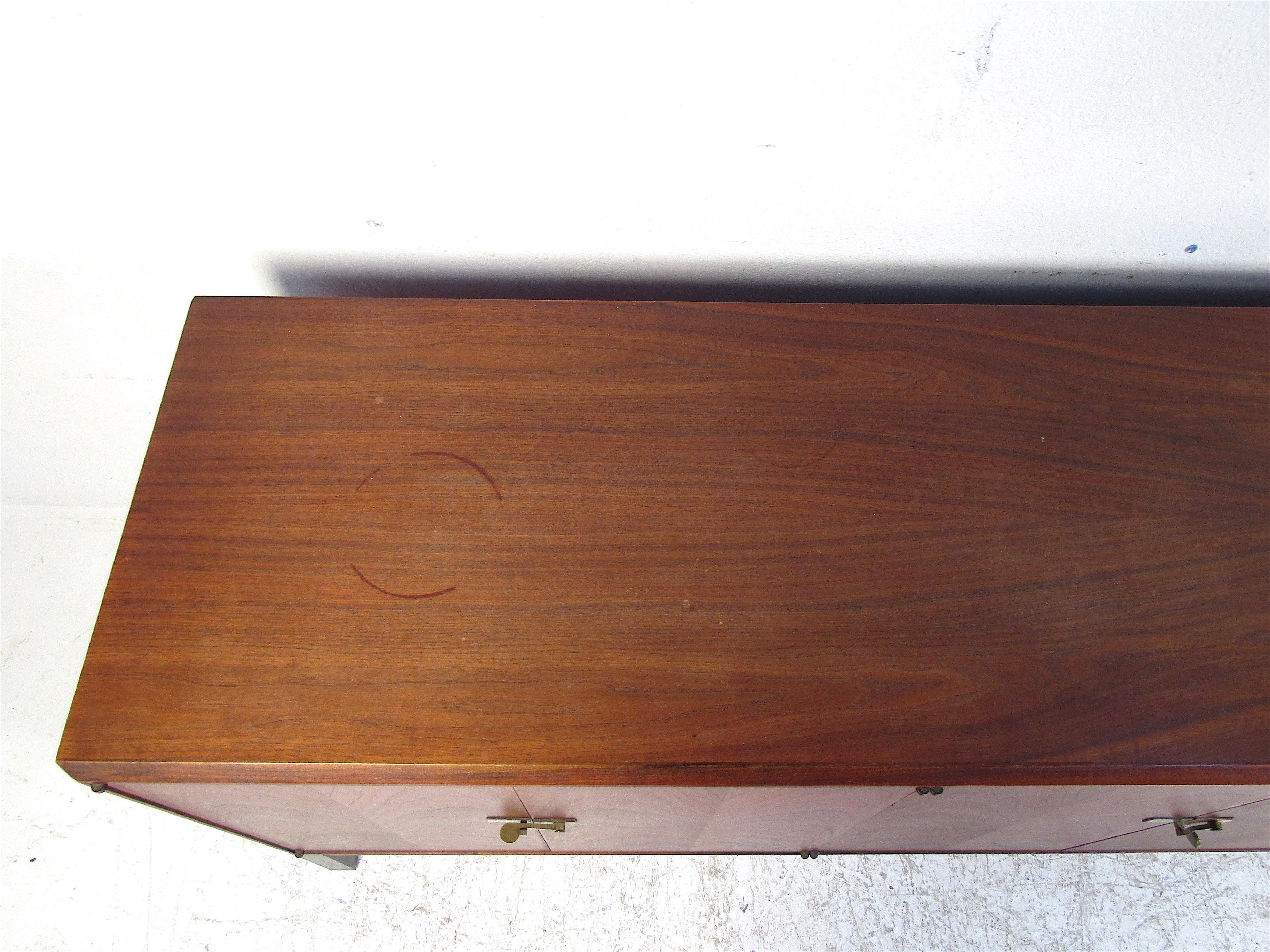 Jack Cartwright Designed Mid-Century Credenza In Good Condition For Sale In Brooklyn, NY