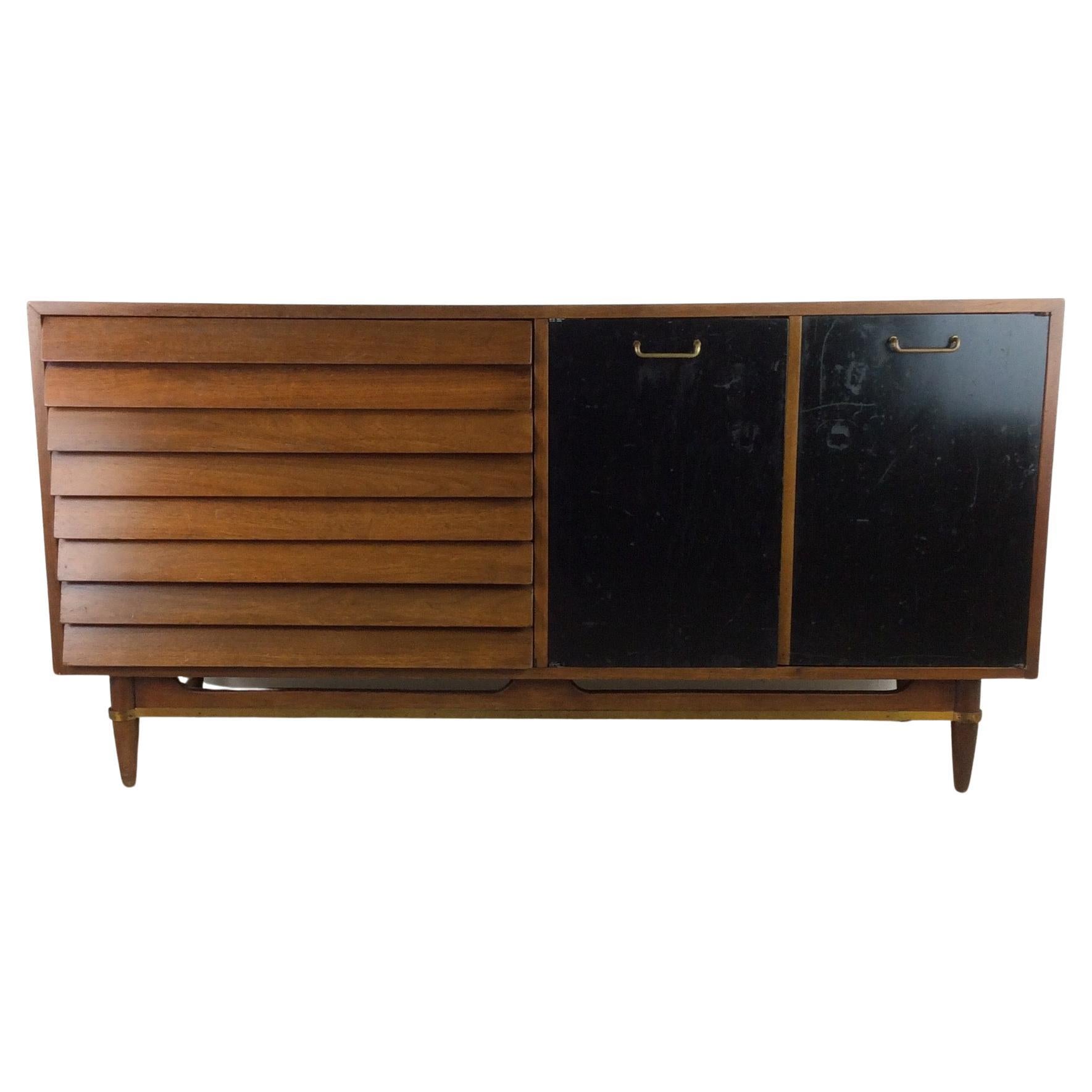 Mid-Century Modern Credenza from Dania by American of Martinsville For Sale