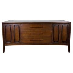 Mid-Century Modern Credenza from Emphasis by Broyhill