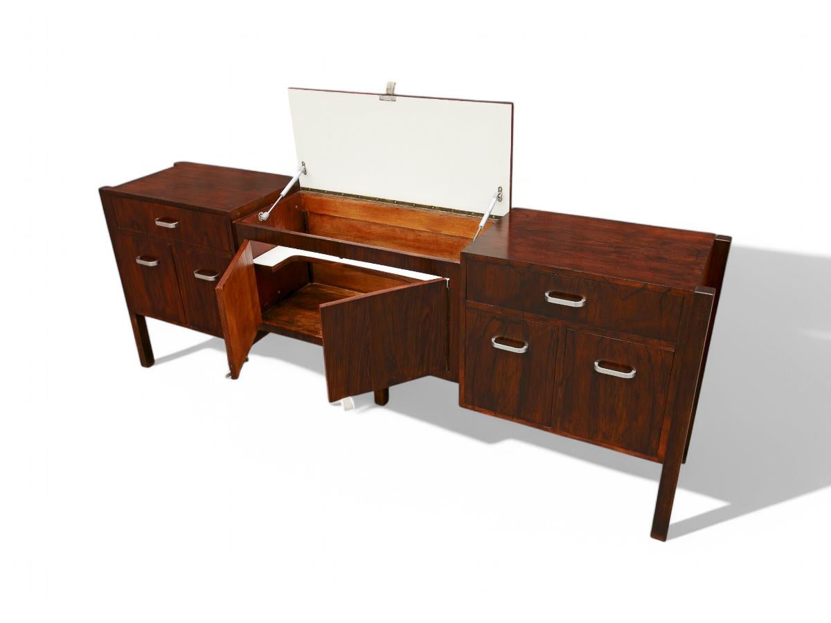 Mid-Century Modern Mid Century Modern Credenza in Brazilian Hardwood by Jorge Zalszupin, 1960 For Sale