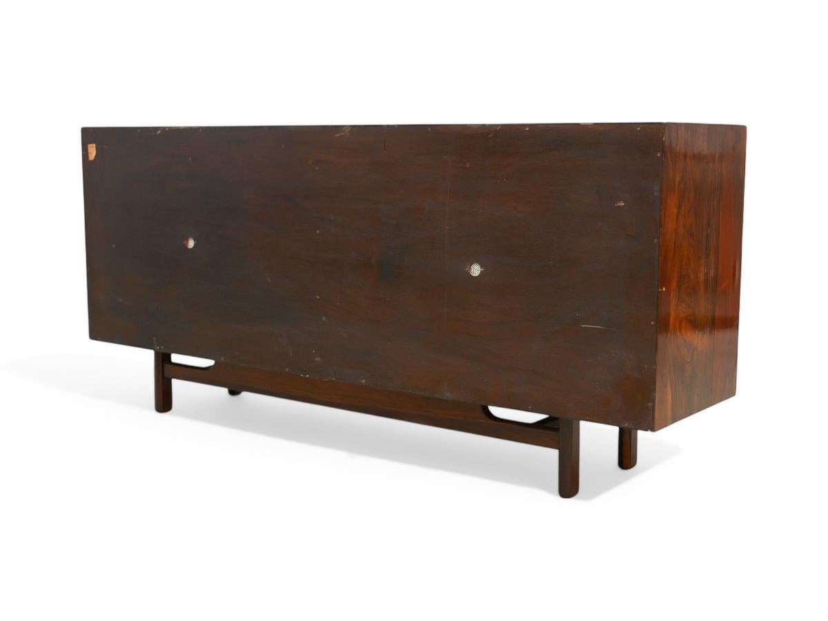 Mid Century Modern Credenza in Hardwood by Sergio Rodrigues, 1960’s For Sale 3