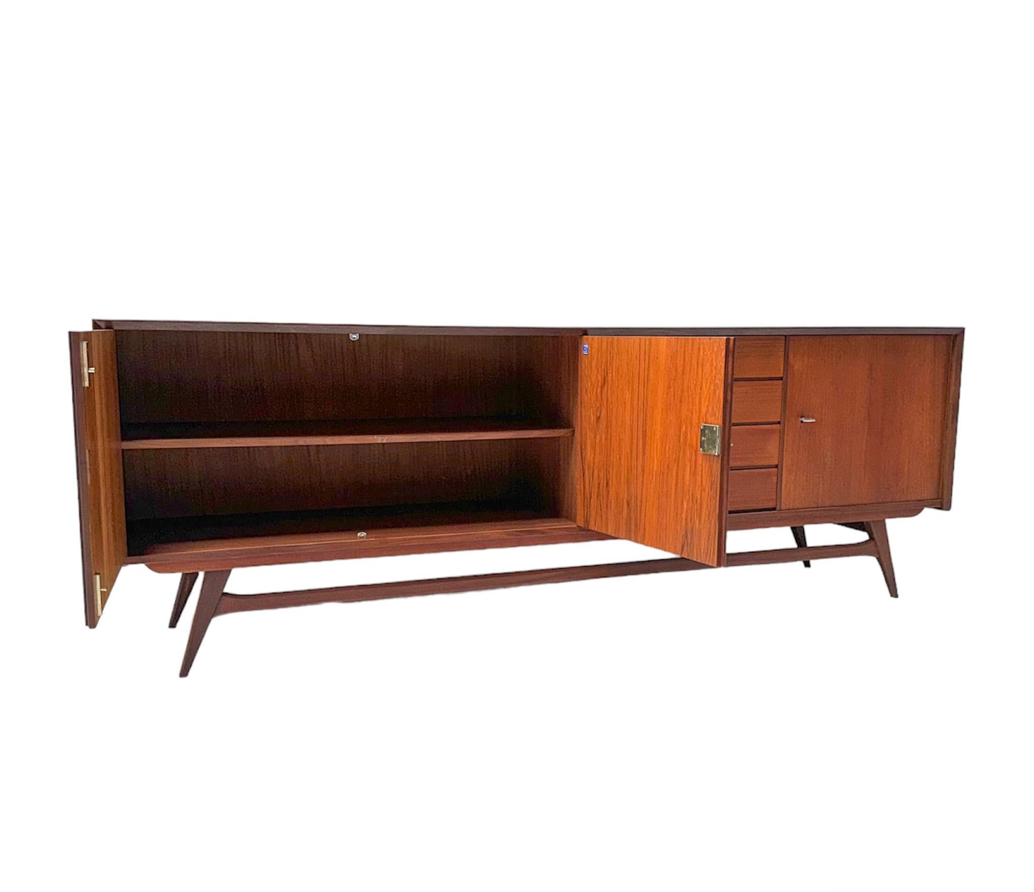 Mid-Century Modern Credenza or Sideboard by Louis van Teeffelen for WéBé, 1960s For Sale 1