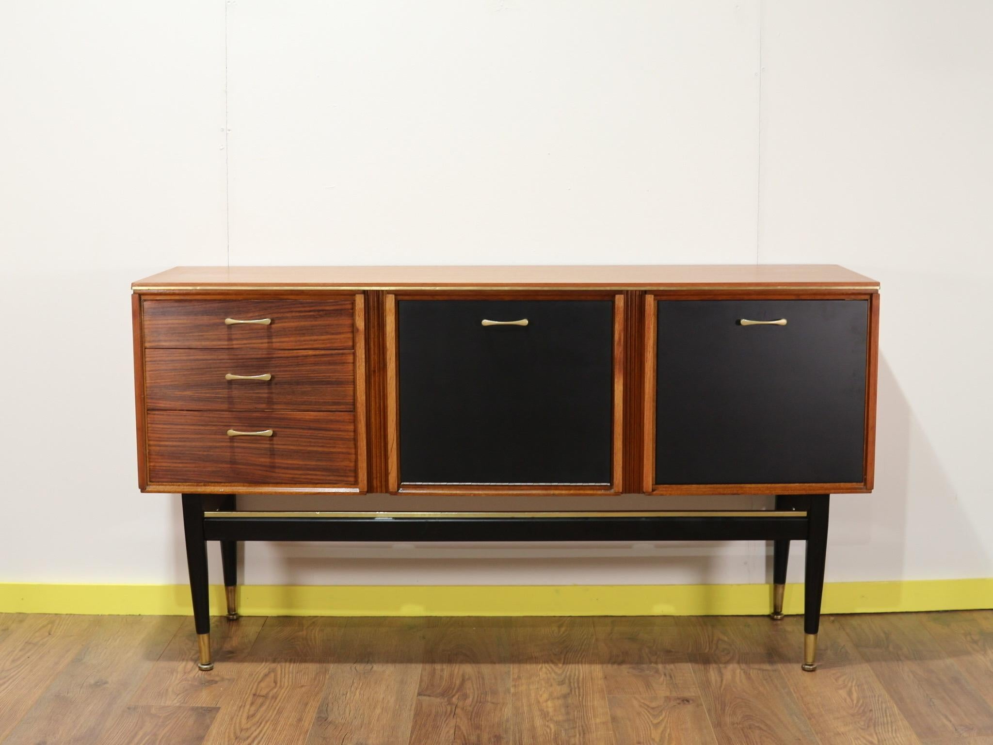 Mid-Century Modern Credenza Sideboard by Stonehill 7