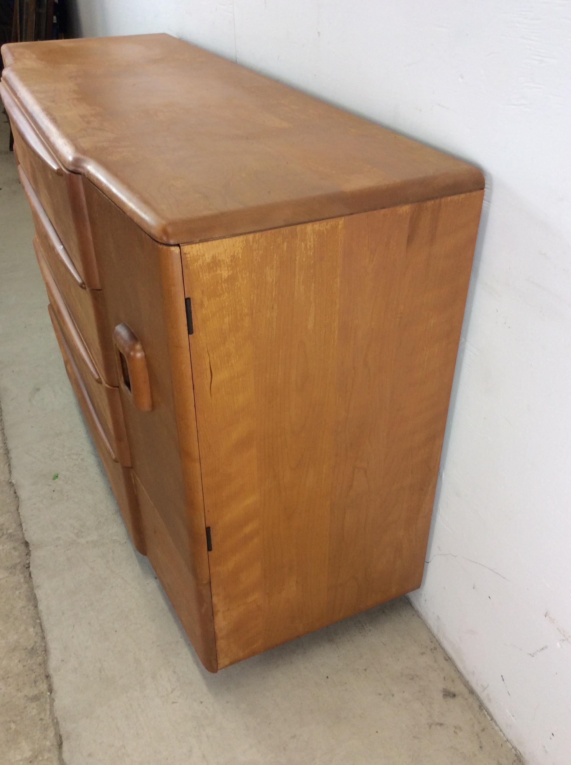Mid Century Modern Credenza with Drawers & Cabinets by Heywood Wakefield im Angebot 2