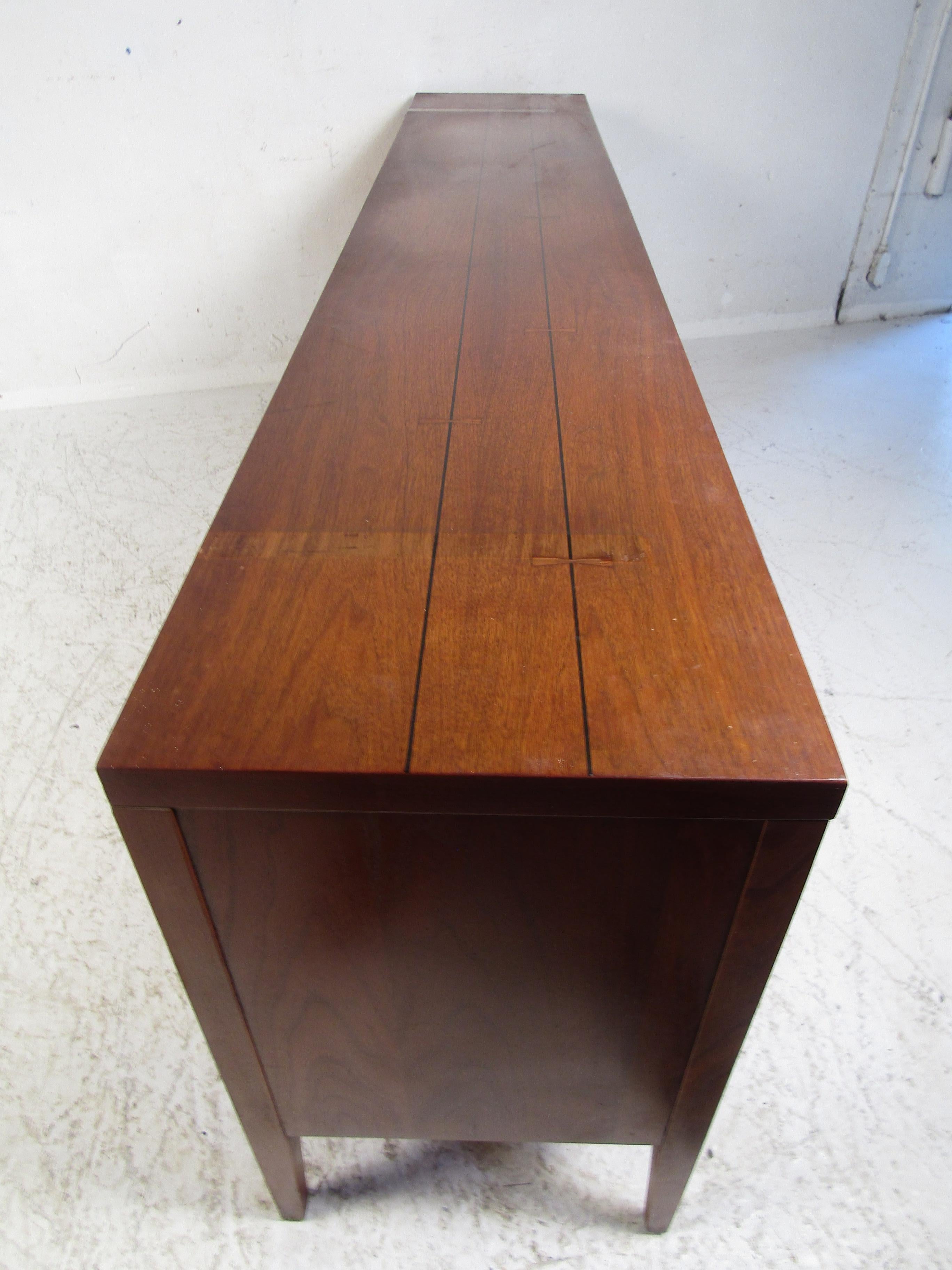 Late 20th Century Mid-Century Modern Credenza with Topper by Lane For Sale