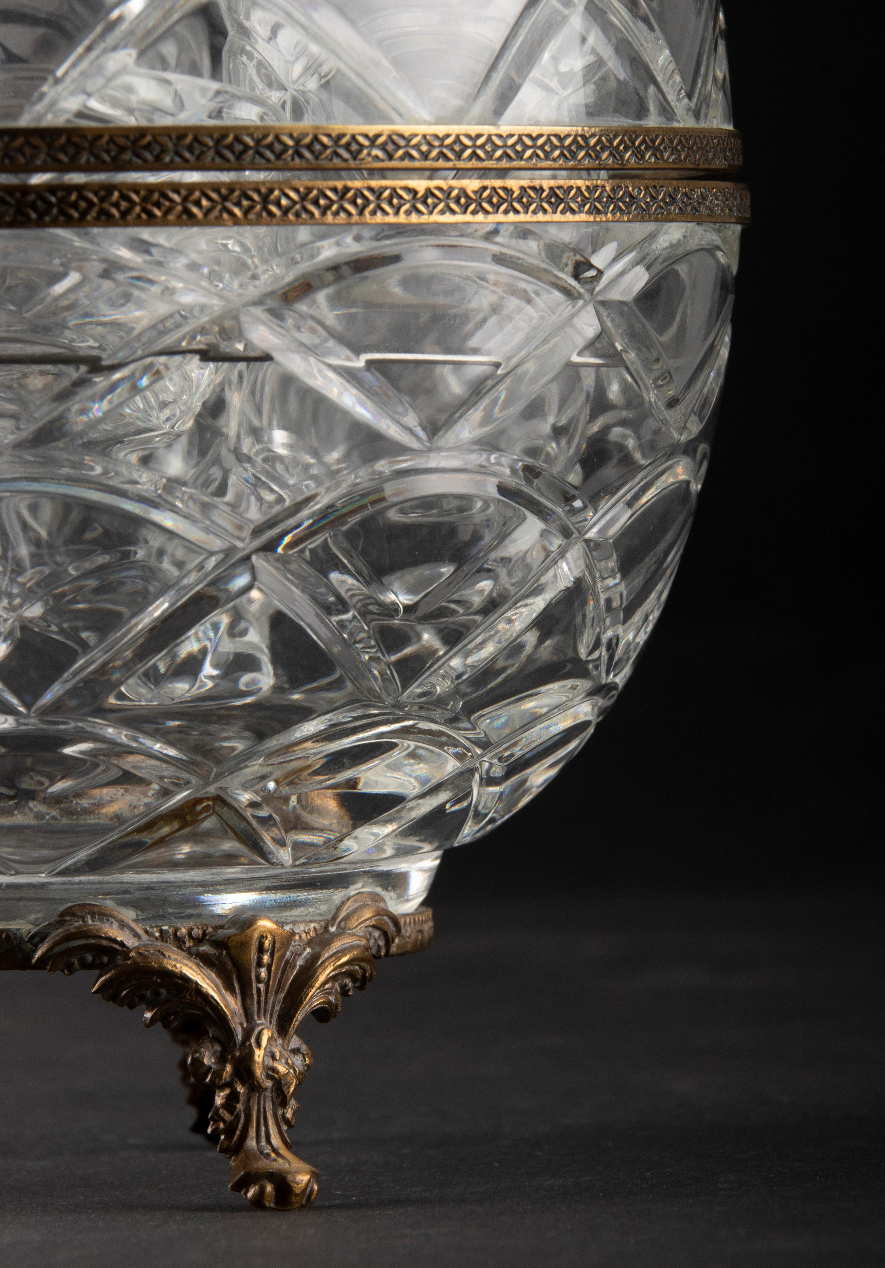 Mid-Century Modern Crystal Egg for Caviar and Vodka Made by Fabergé 6