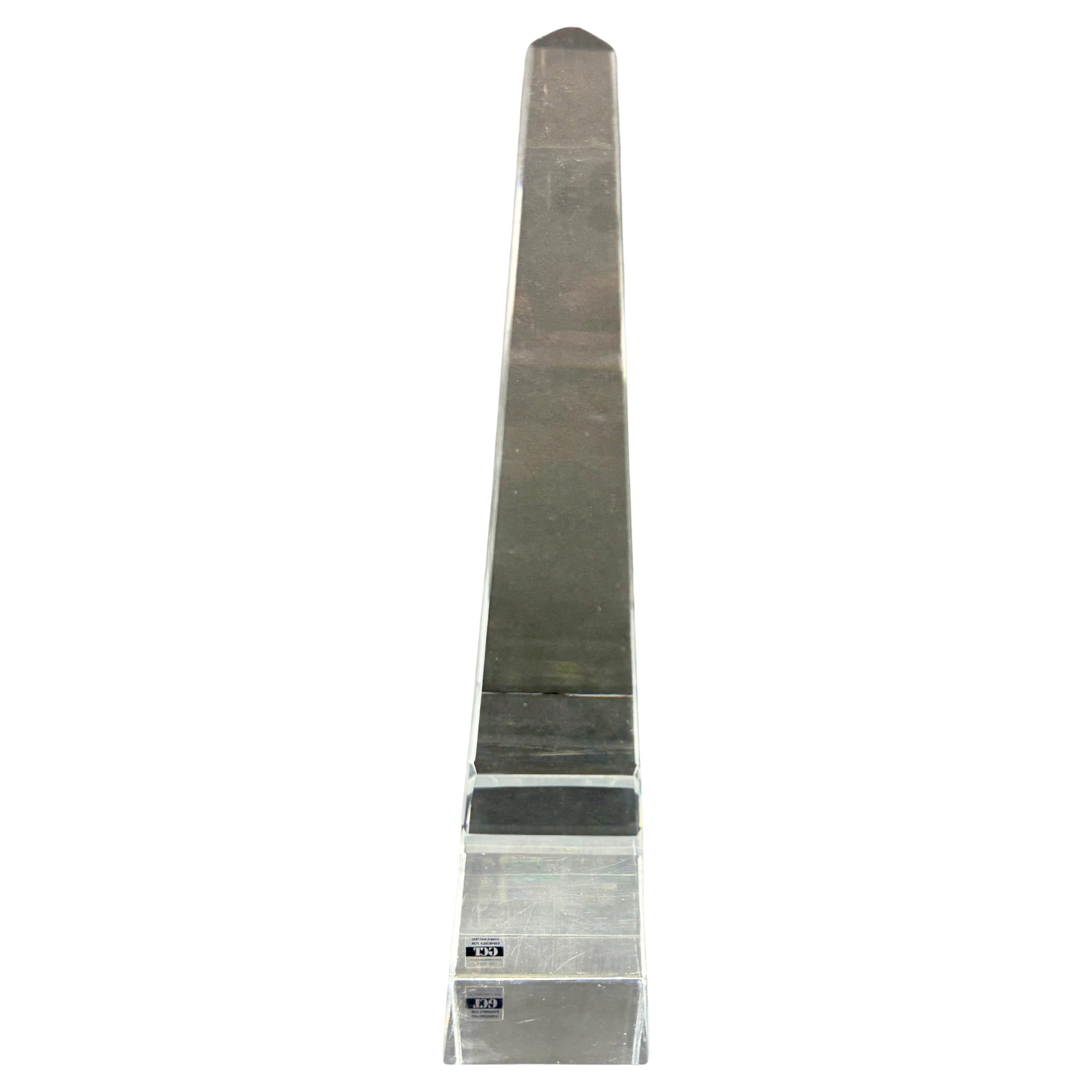 Mid-Century Modern Crystal Faceted Obelisk Sculpture, Japan 1980's.
Impressive piece to add to a collection as well as feature on a side, console or coffee table.