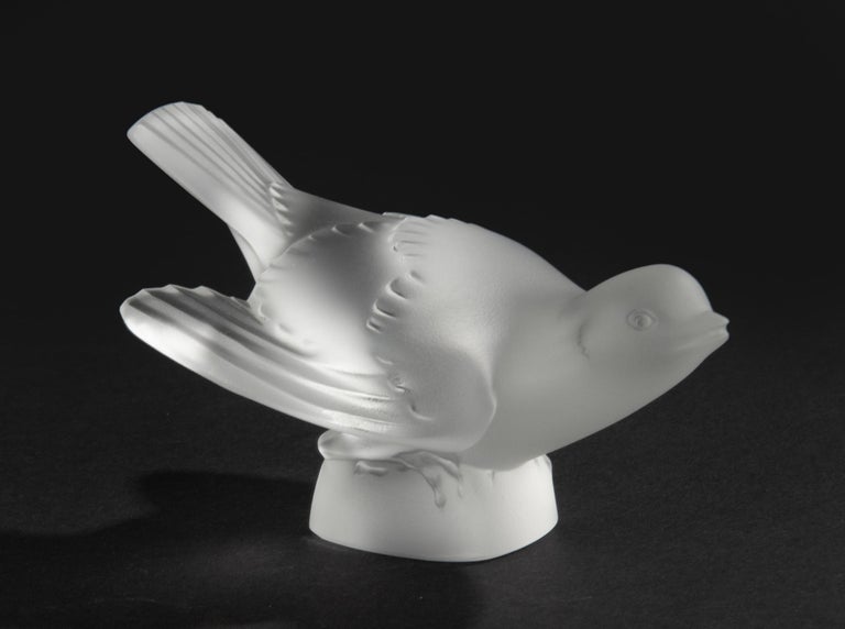 MidCentury Modern Crystal Figurine of a Bird, Lalique Moineau Hardi