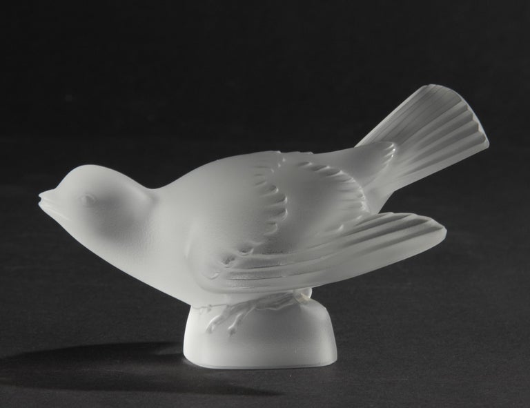 MidCentury Modern Crystal Figurine of a Bird, Lalique Moineau Hardi