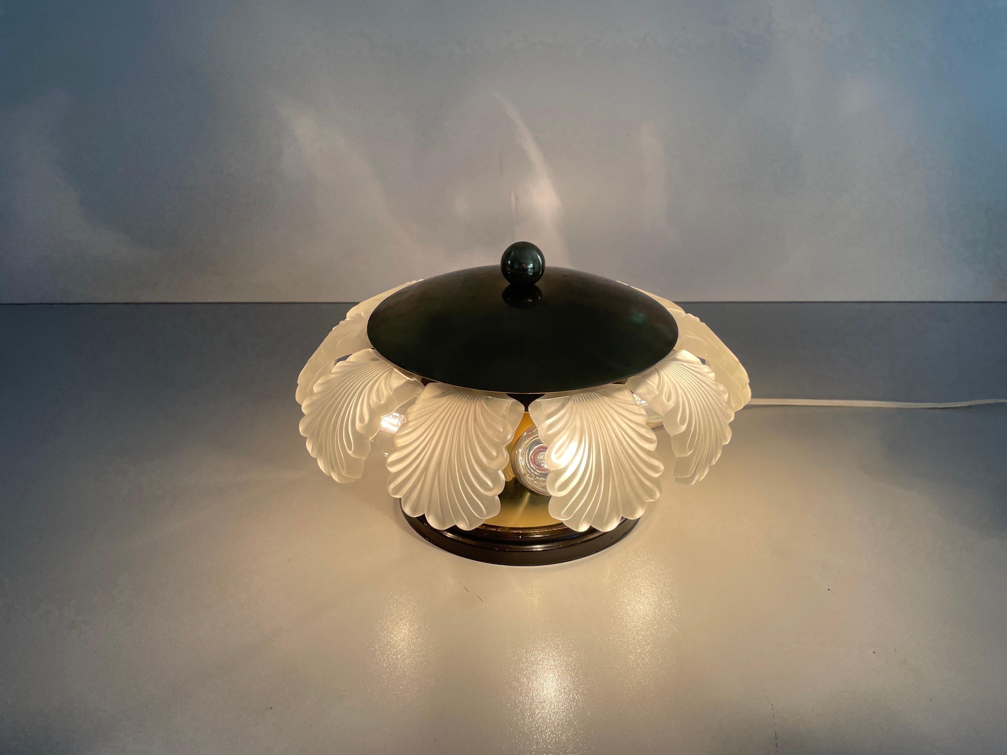 Empotrable moderno de mediados de siglo de cristal, latón y madera, años 60, Alemania en venta 4