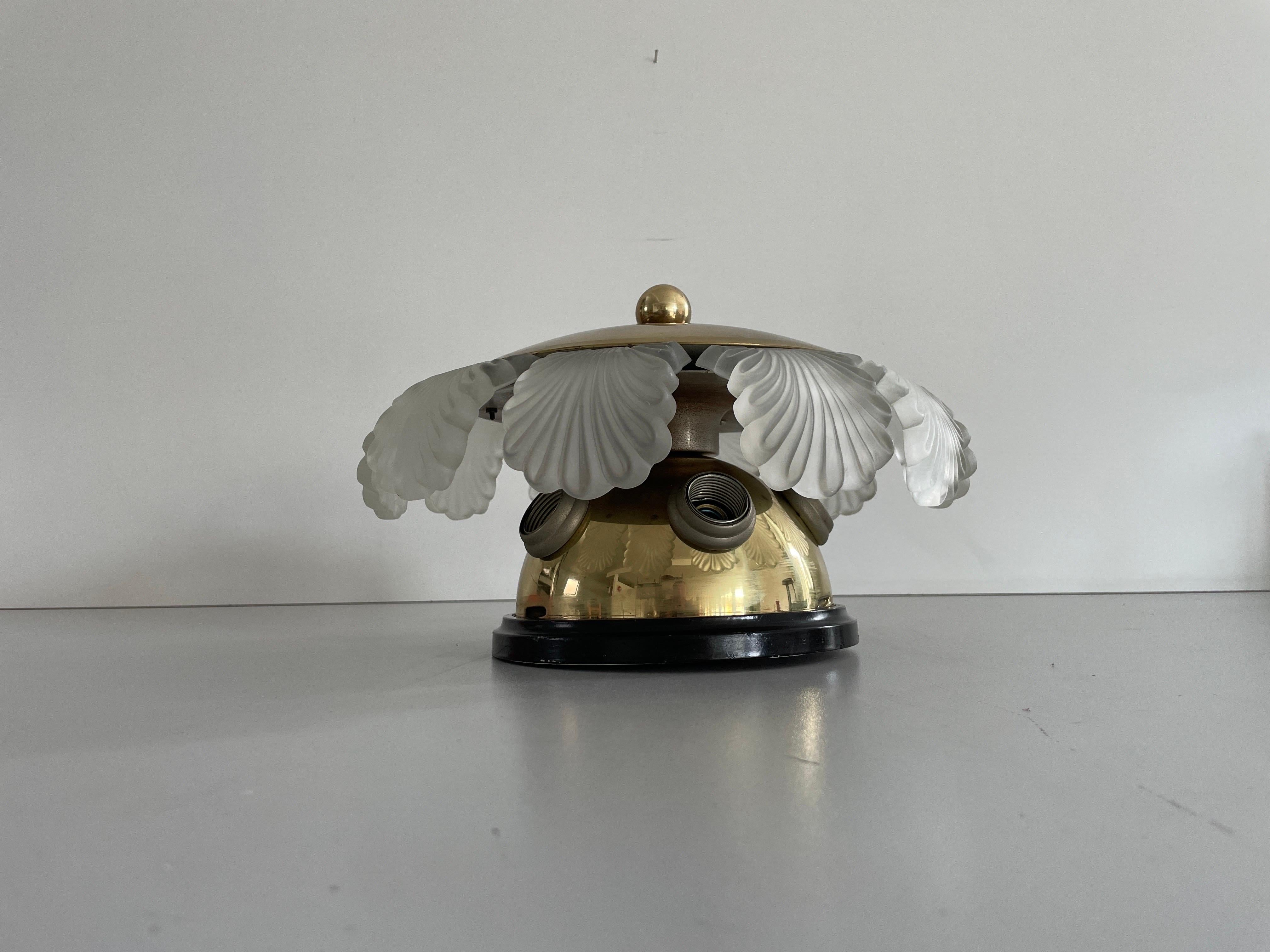 Empotrable moderno de mediados de siglo de cristal, latón y madera, años 60, Alemania en Excelente estado para la venta en Hagenbach, DE