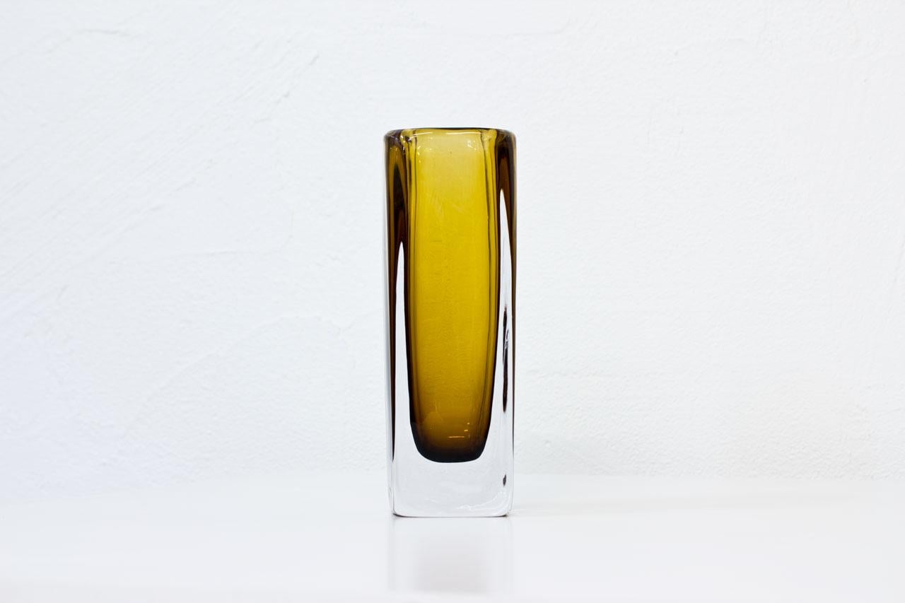 Swedish Mid-Century Modern Crystal Glass Vases by Vicke Lindstrand for Kosta, Set of 3