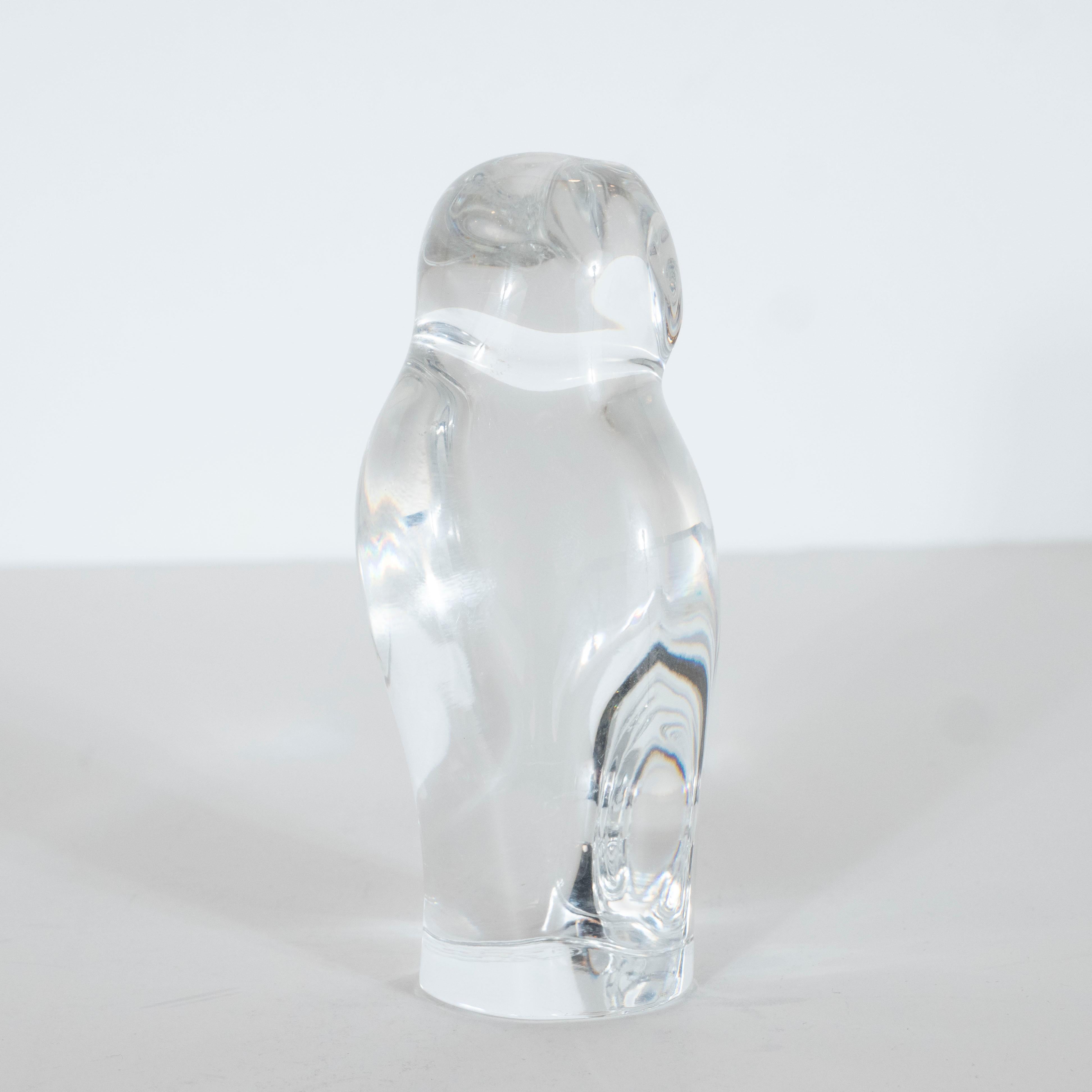 Mid-Century Modern Crystal Owl Paperweight by Baccarat of France In Excellent Condition For Sale In New York, NY