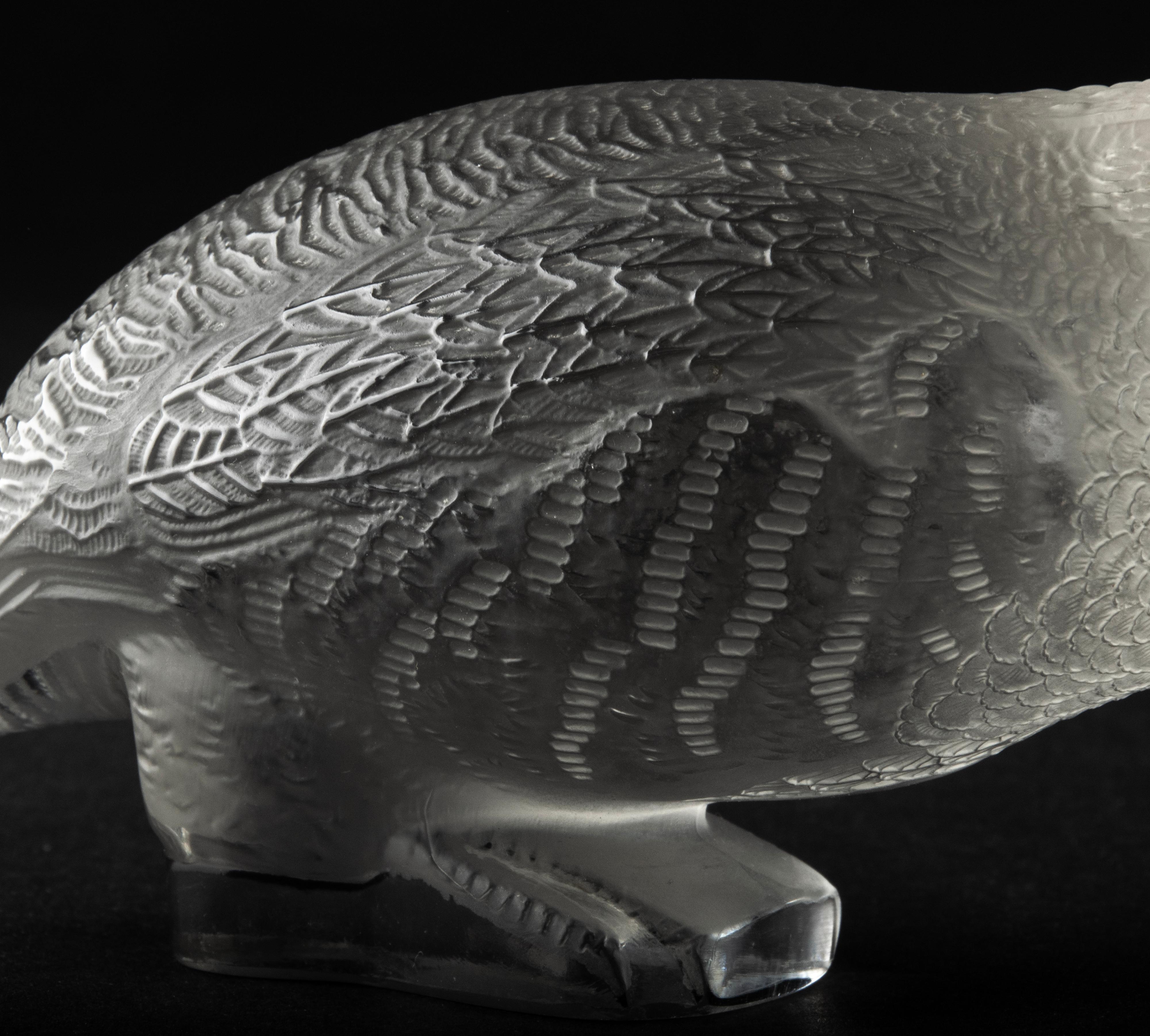 Mid-Century Modern Crystal Paperweight / Figurine of a Quail Bird, Lalique For Sale 8