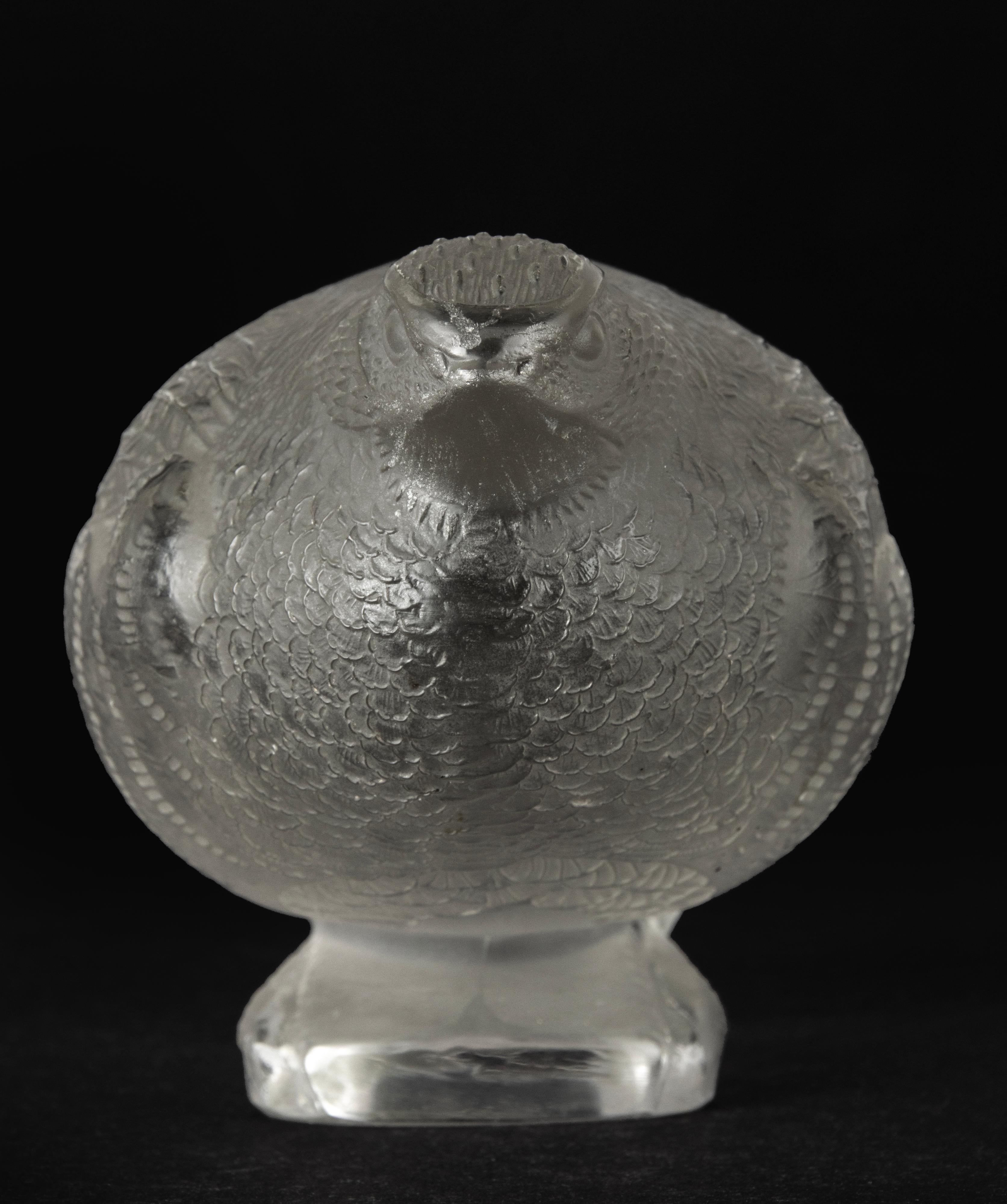 Mid-20th Century Mid-Century Modern Crystal Paperweight / Figurine of a Quail Bird, Lalique For Sale