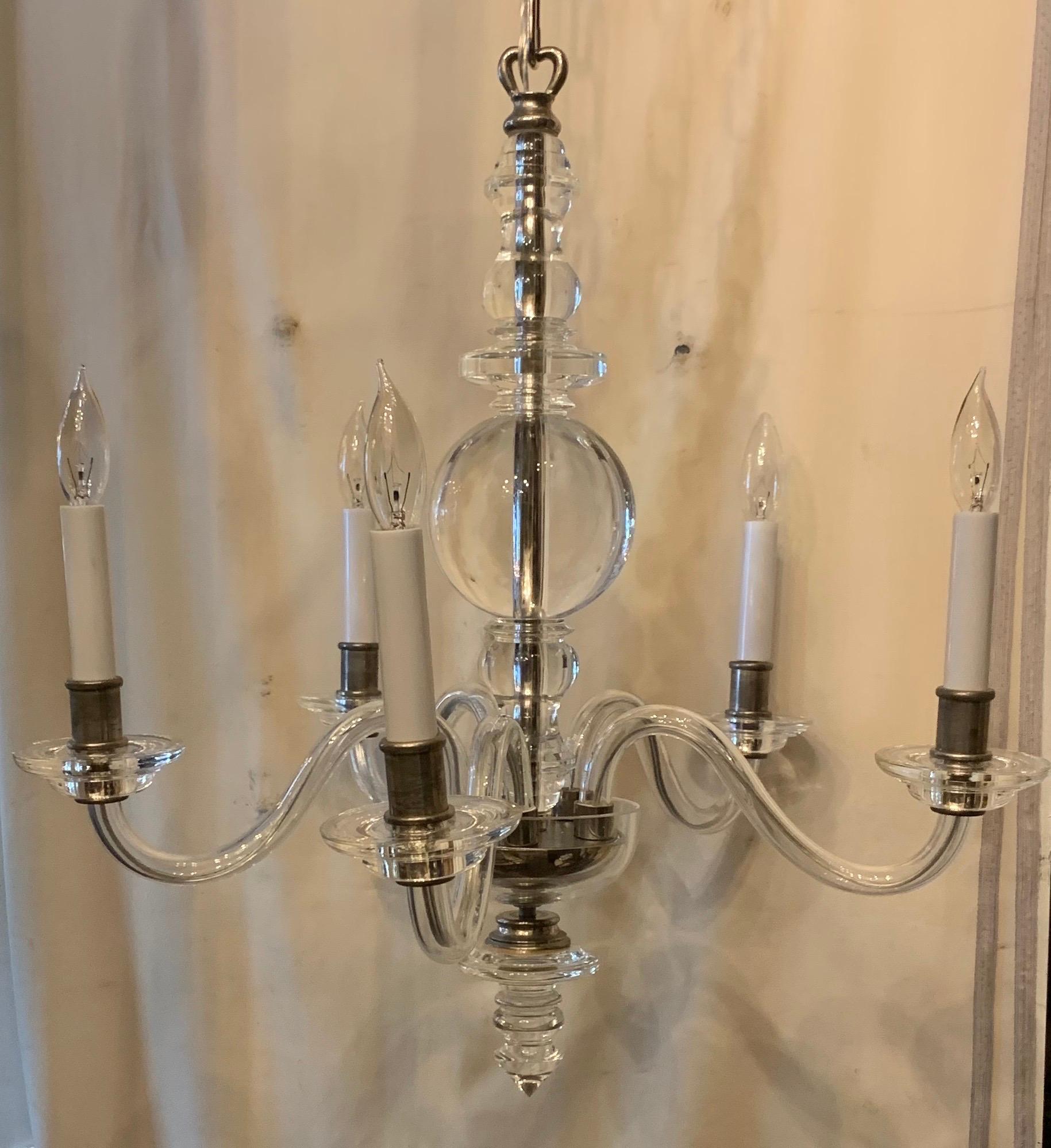 Mid-Century Modern Crystal Polished Nickel 5-Light Fixture Petite Chandelier en vente 1