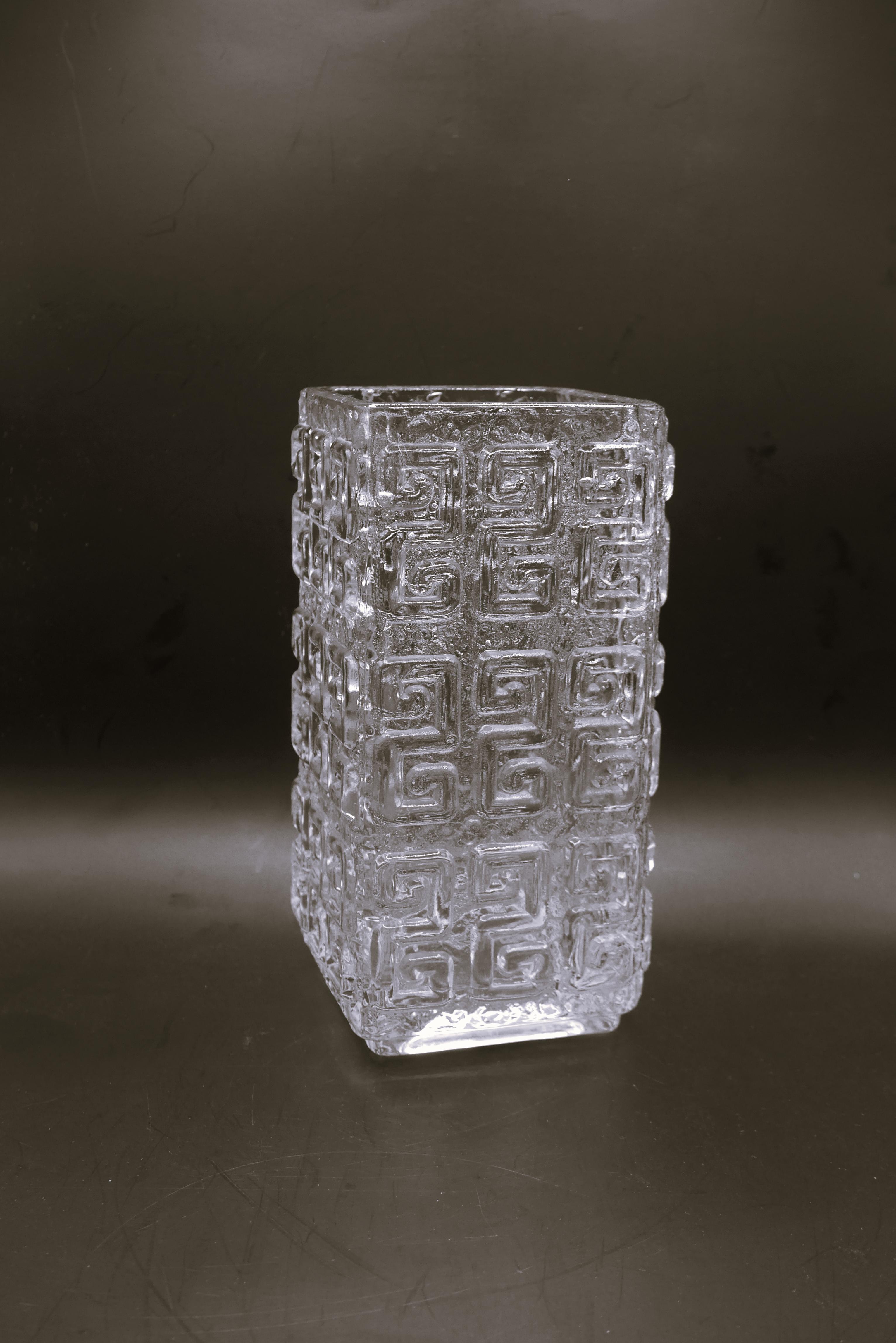 Mid-Century Modern Mid-century modern crystal vase from Riihimäen lasi made by Tamara Aladin For Sale
