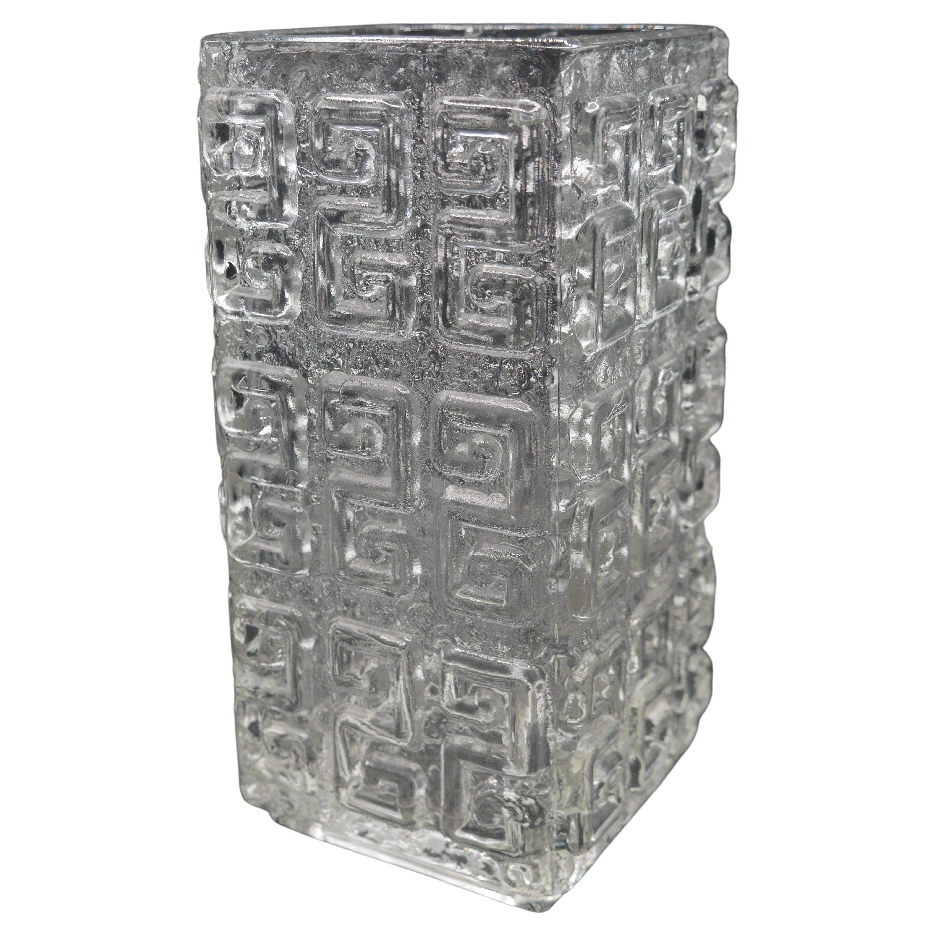 Mid-century modern crystal vase from Riihimäen lasi made by Tamara Aladin