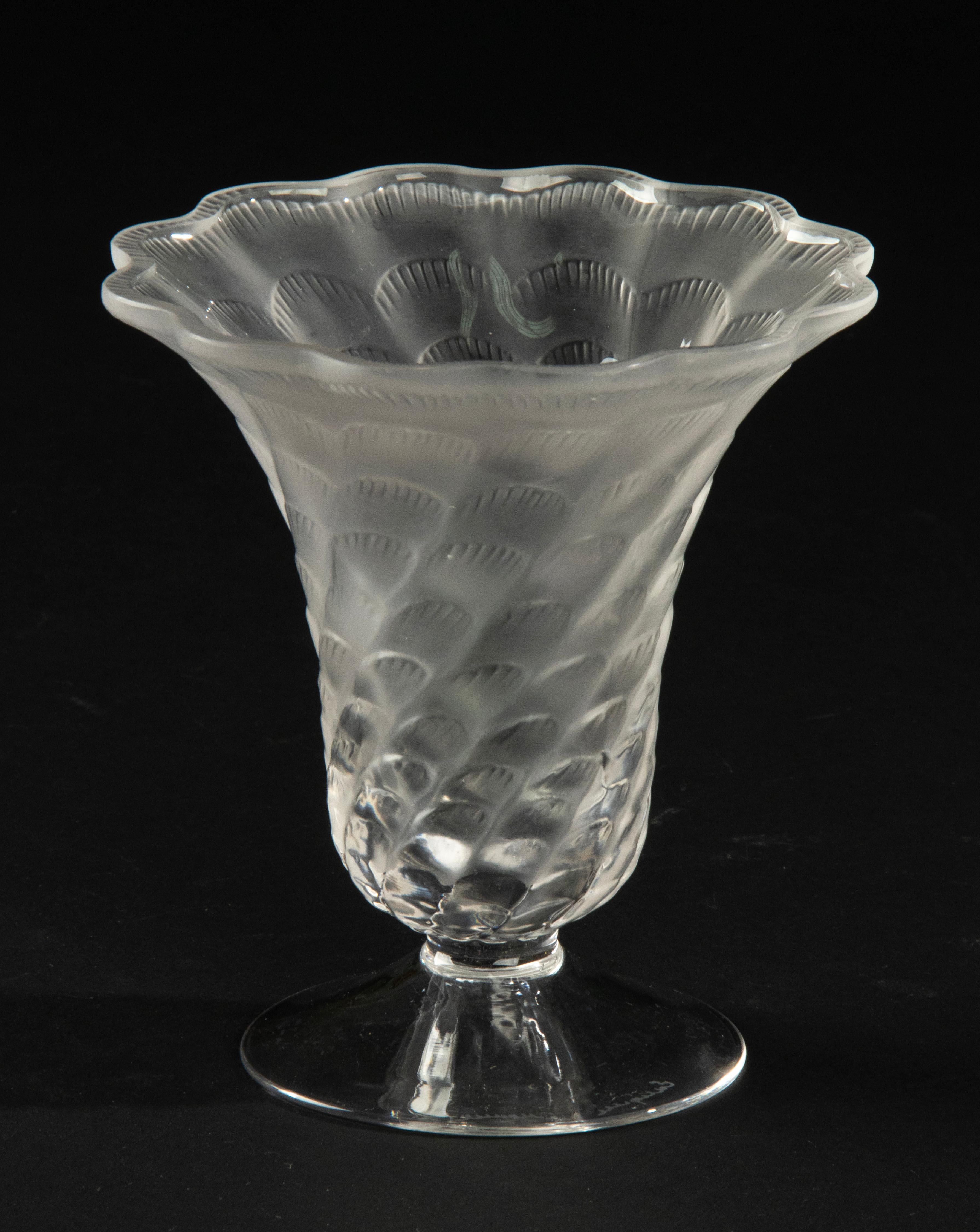 Mid-Century Modern Crystal Vase, Lalique, France For Sale 5