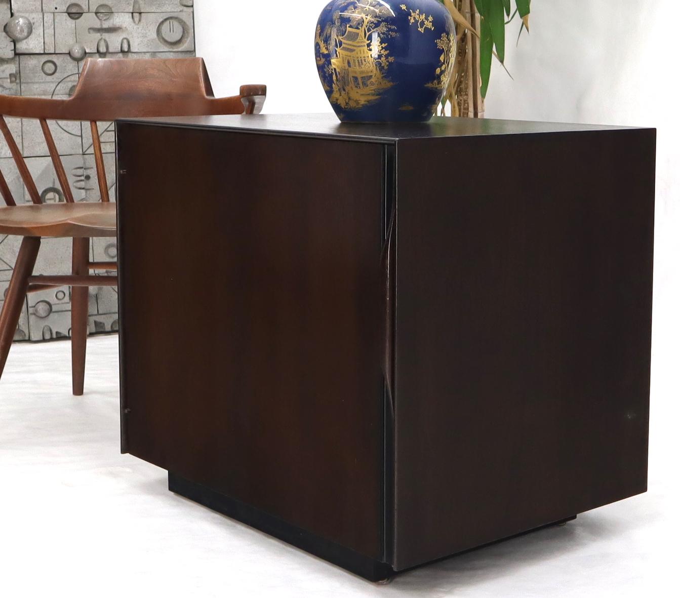 Mid-Century Modern Cube Shape Compact Liquor Cabinet End Table Espresso Finish For Sale 5