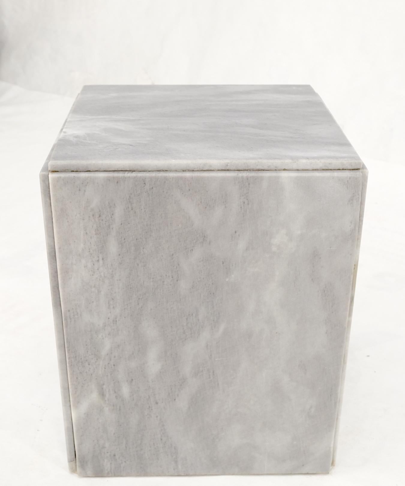 Mid-Century Modern Cube Shape Italian Carrara Marble Pedestal 18